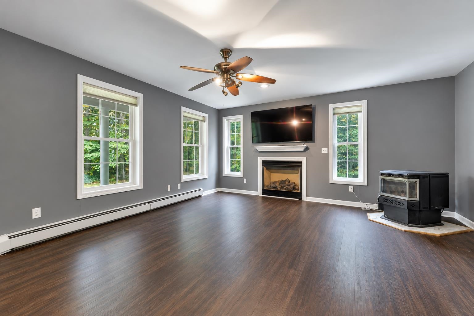 24 Chestnut Drive, Allenstown, NH photo 3