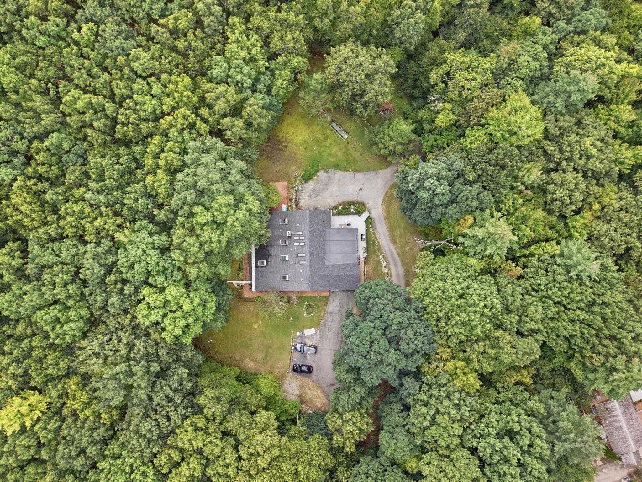 Photo 2 of Single family home for sale at 314 Main St, Plaistow, NH 03865 | MLS# 5112995 | Listing updated on 2026-10-08