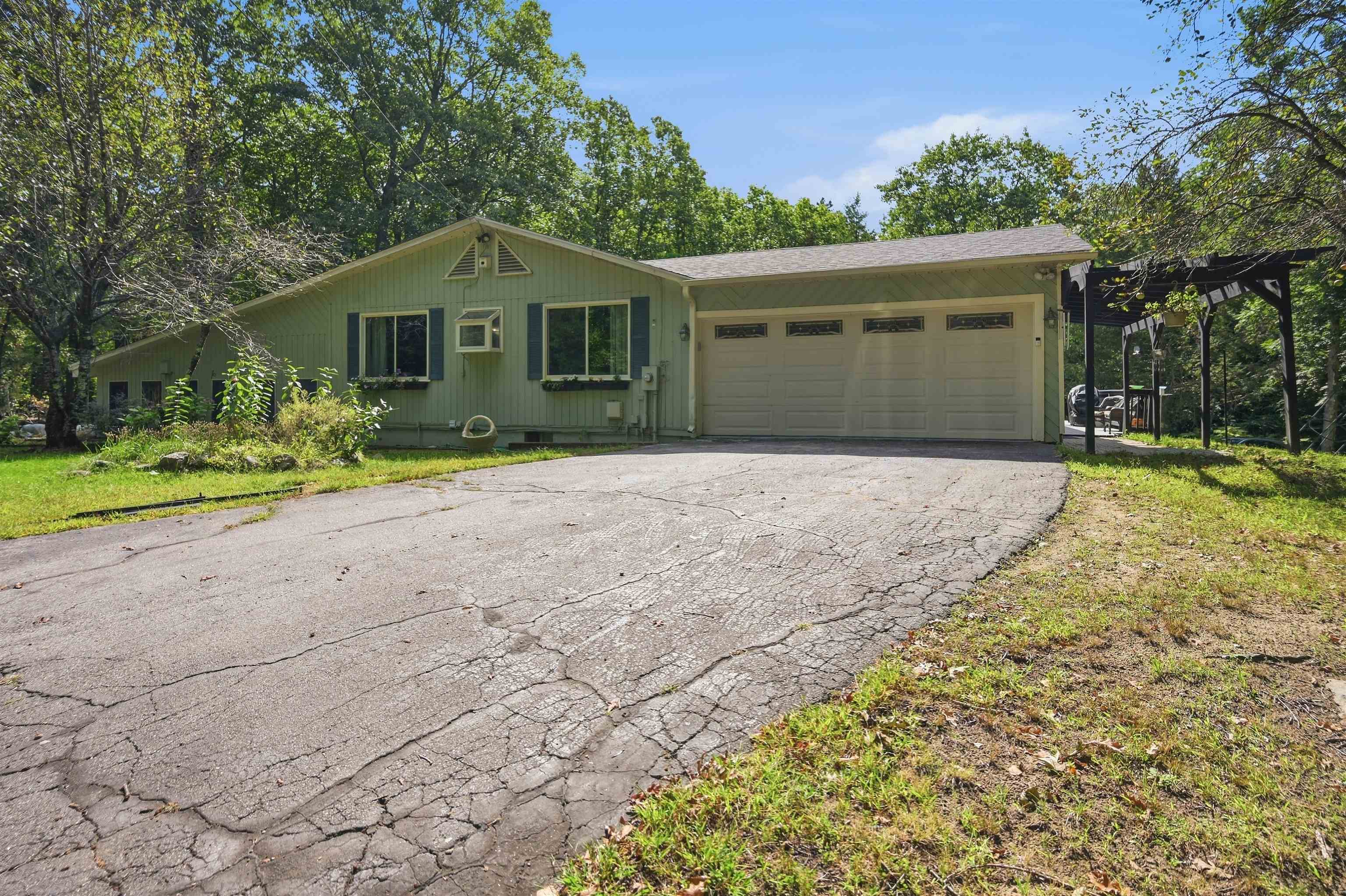 Photo 3 of Single family home for sale at 314 Main St, Plaistow, NH 03865 | MLS# 5112995 | Listing updated on 2026-10-08