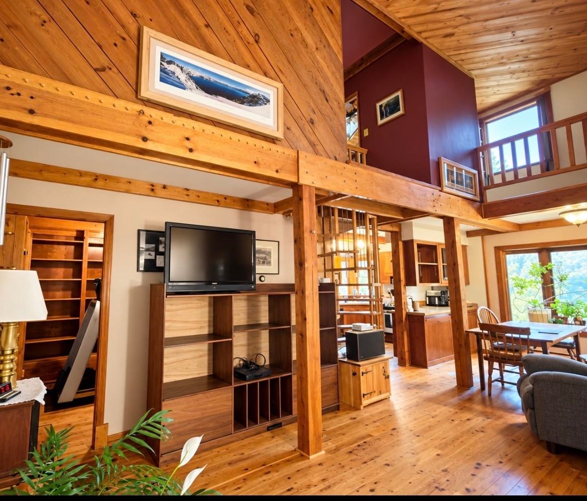 Photo 2 of Single family home for sale at 2090 Huntington Rd, Richmond, VT 05477 | MLS# 5113024 | Listing updated on 2026-10-06