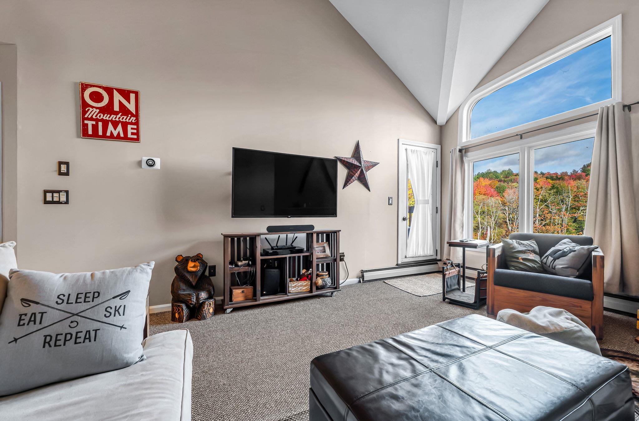 Photo 3 of Condo for sale at 14f Deer Crk, West Dover, VT 05356 | MLS# 5113048 | Listing updated on 2026-10-06