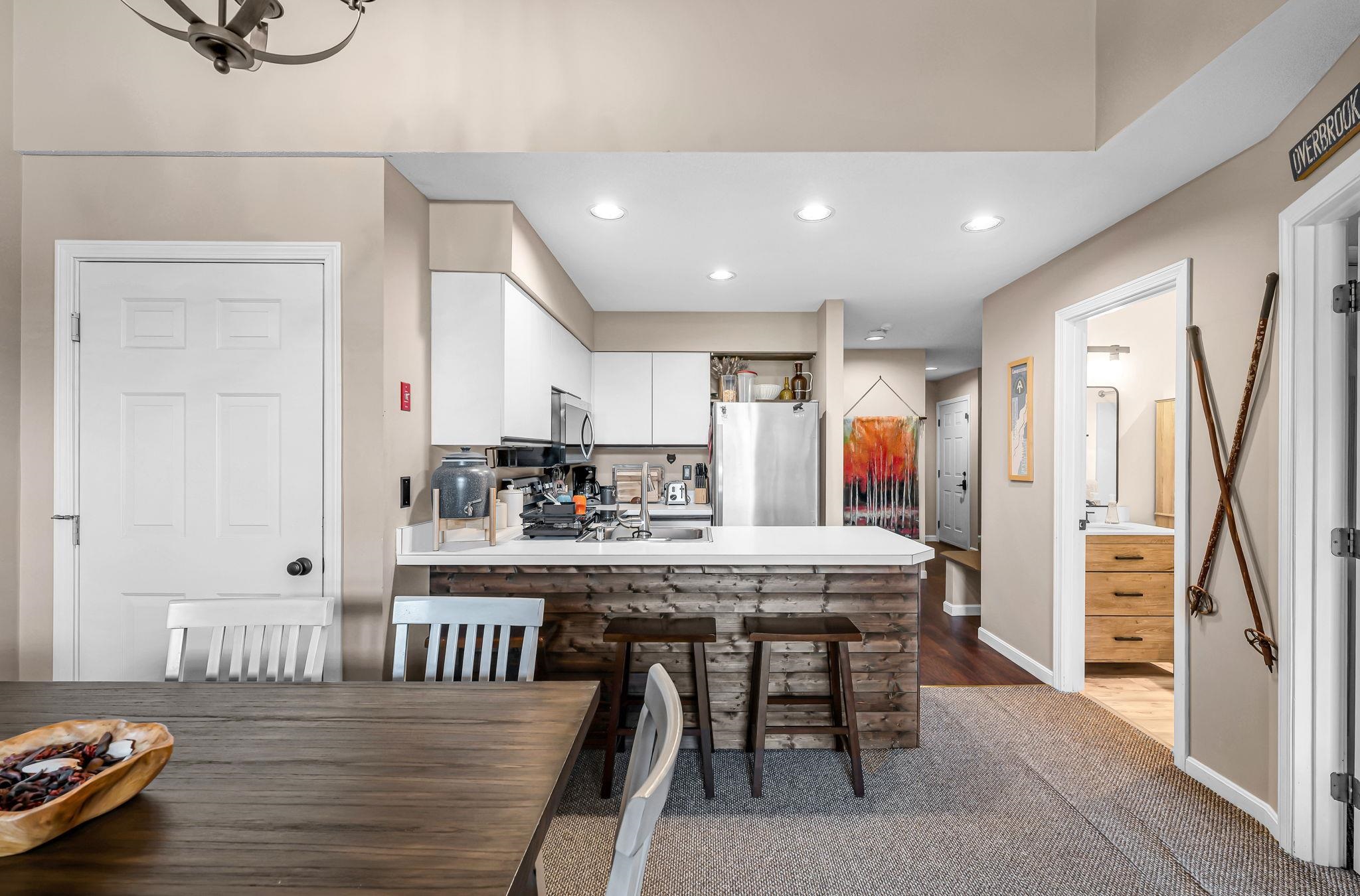 Photo 4 of Condo for sale at 14f Deer Crk, West Dover, VT 05356 | MLS# 5113048 | Listing updated on 2026-10-06