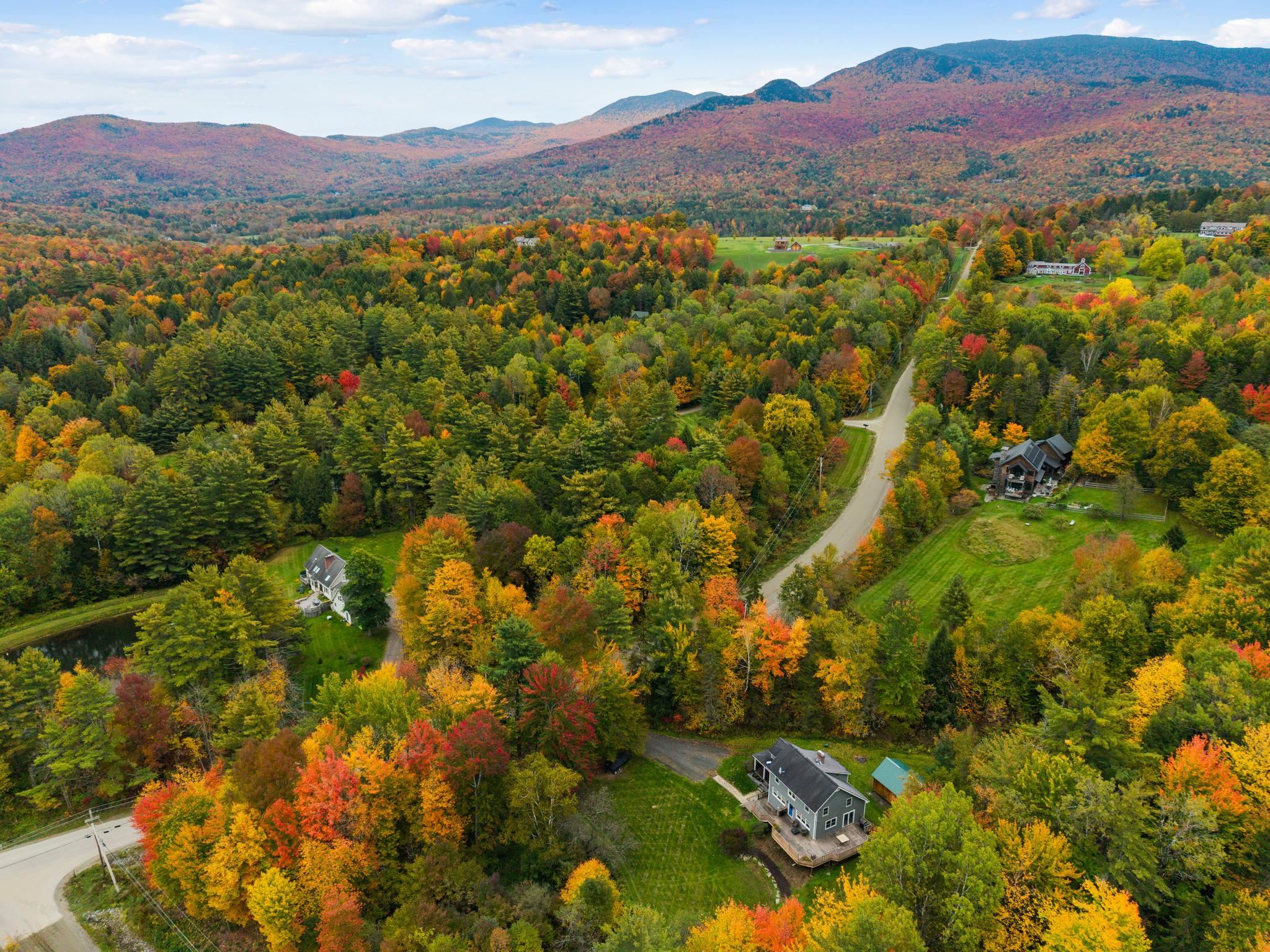 Photo 3 of Single family home for sale at 344 Dewey Hl Rd, Stowe, VT 05672 | MLS# 5113074 | Listing updated on 2026-10-06
