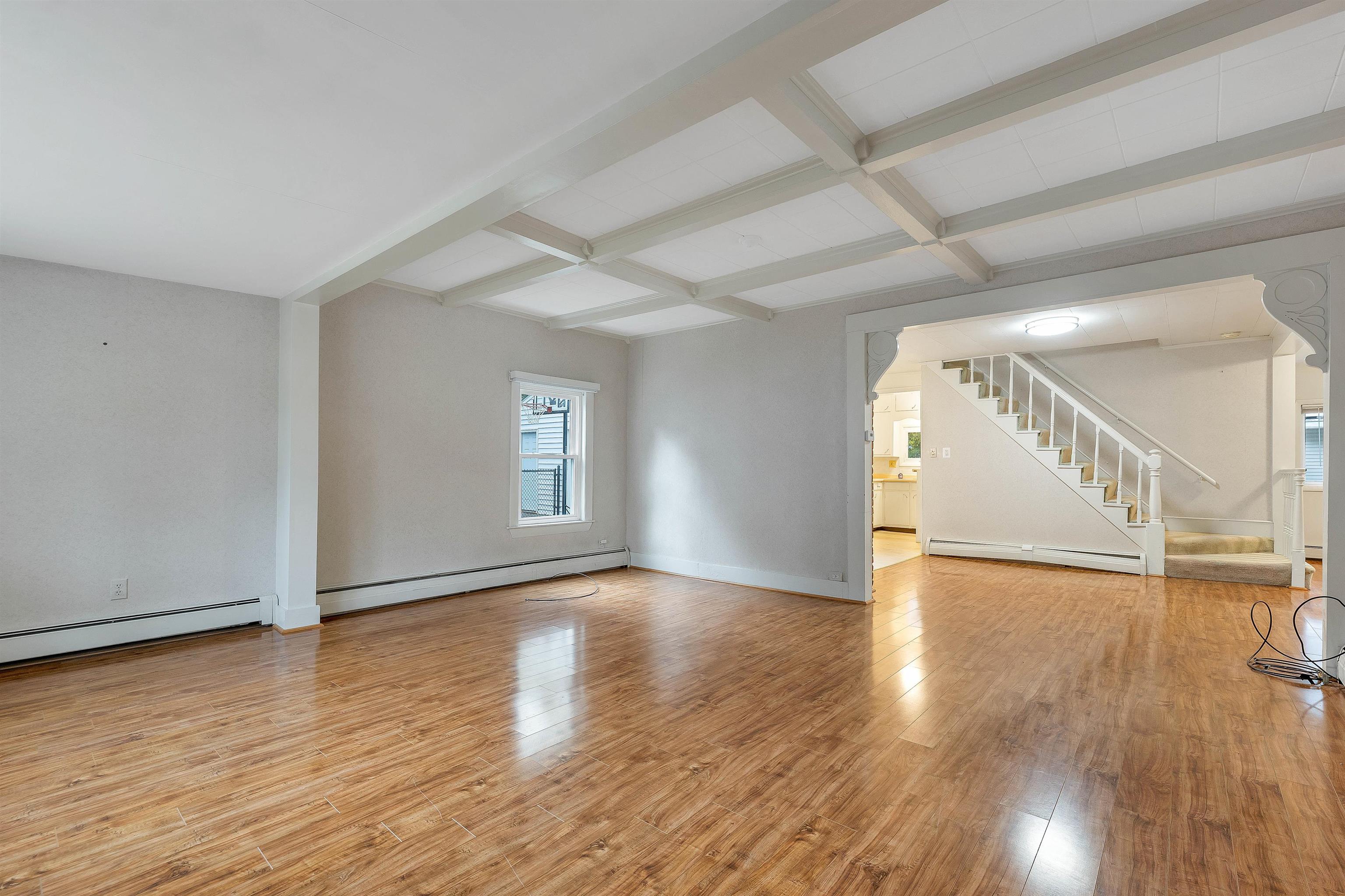 Photo 4 of Single family home for sale at 125 Thornton St, Manchester, NH 03102 | MLS# 5113086 | Listing updated on 2026-10-07
