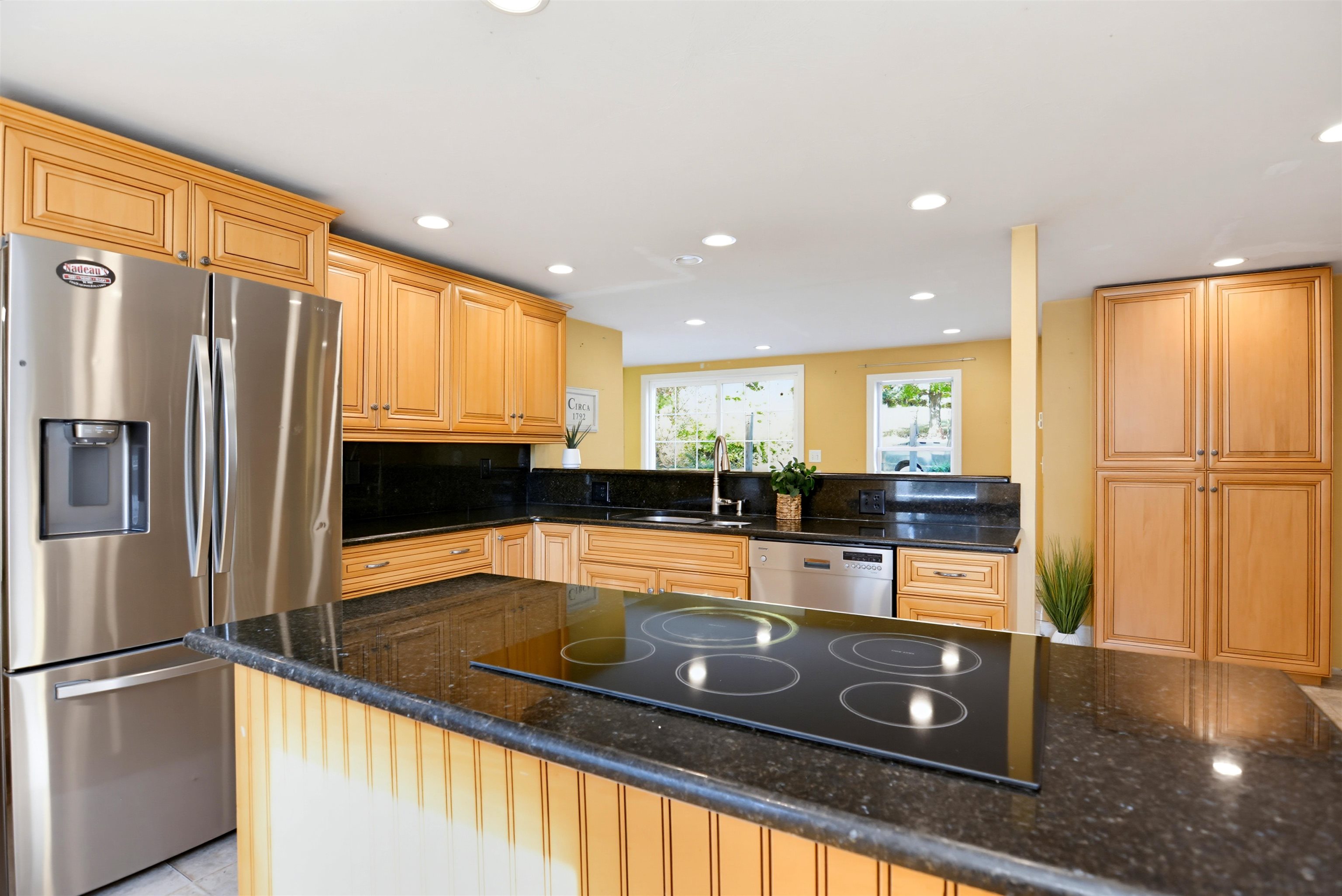 Photo 4 of Single family home for sale at 185 Elm St, Goffstown, NH 03045 | MLS# 5113115 | Listing updated on 2026-10-07