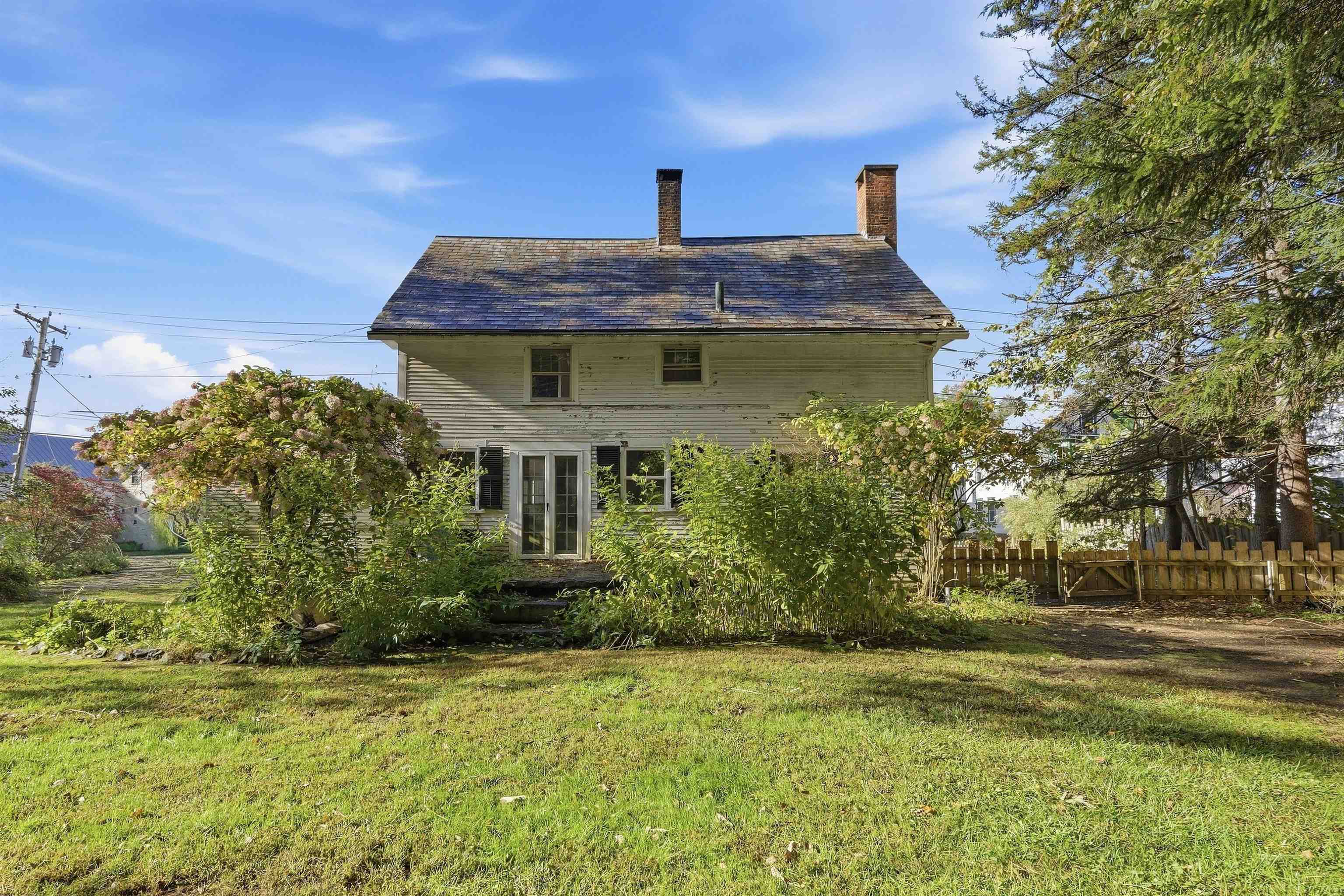 Photo 3 of Single family home for sale at 8 Golf Ave, Woodstock, VT 05091 | MLS# 5113119 | Listing updated on 2026-10-07