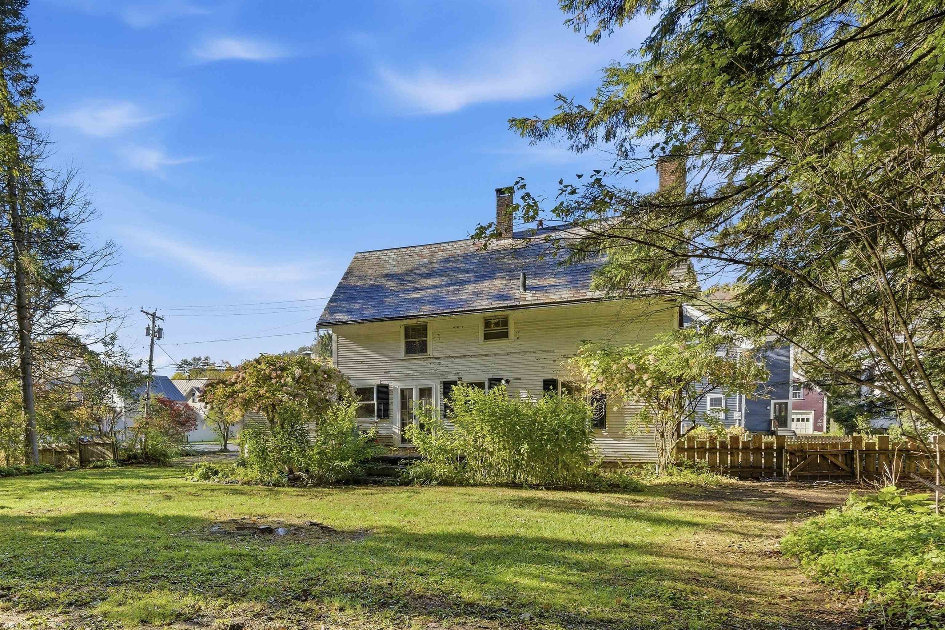 Photo 3 of Single family home for sale at 8 Golf Ave, Woodstock, VT 05091 | MLS# 5113119 | Listing updated on 2026-10-07