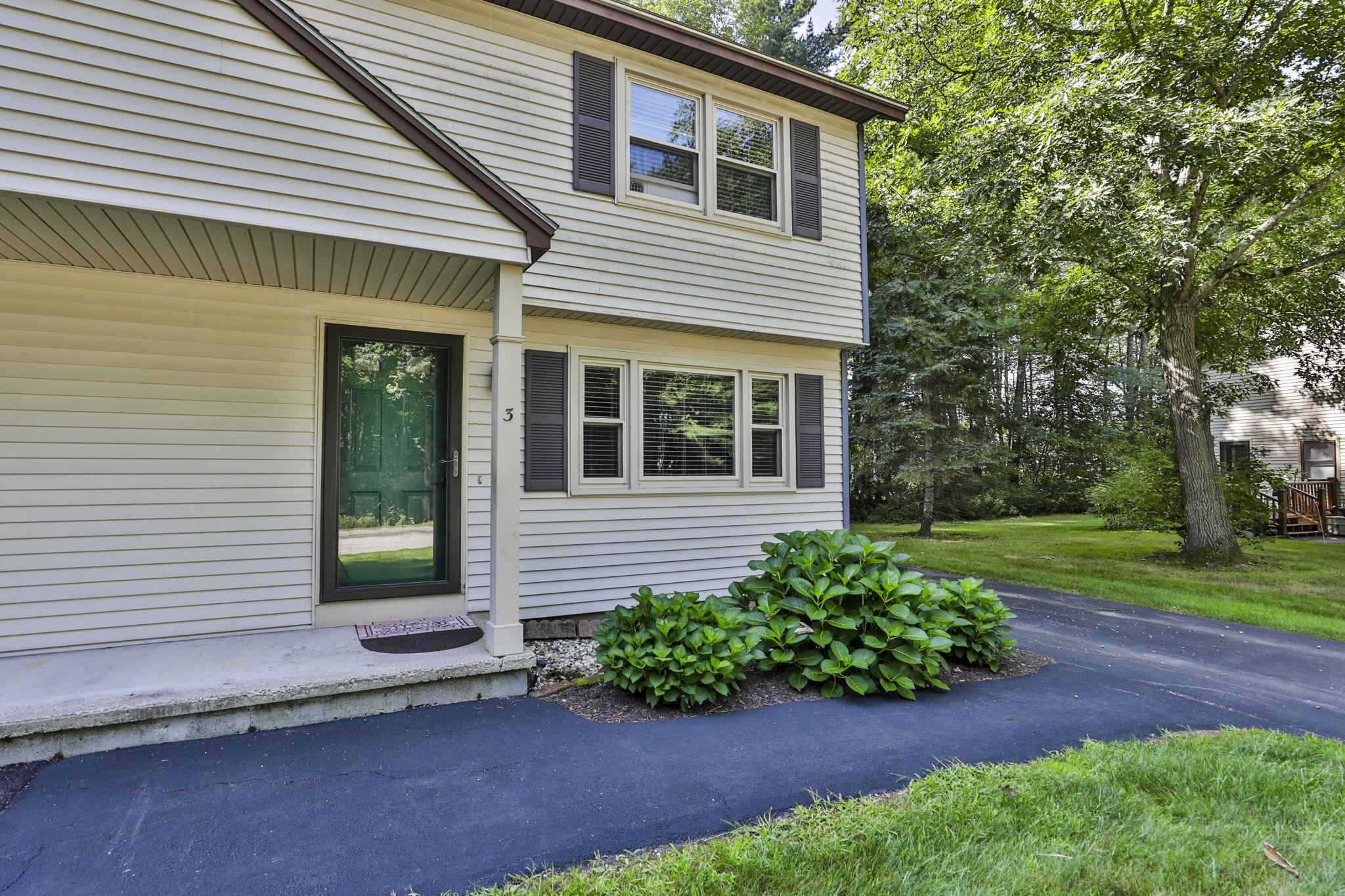 Photo 3 of Condo for sale at 3 Metalak Dr #3, Concord, NH 03303 | MLS# 5113125 | Listing updated on 2026-10-08