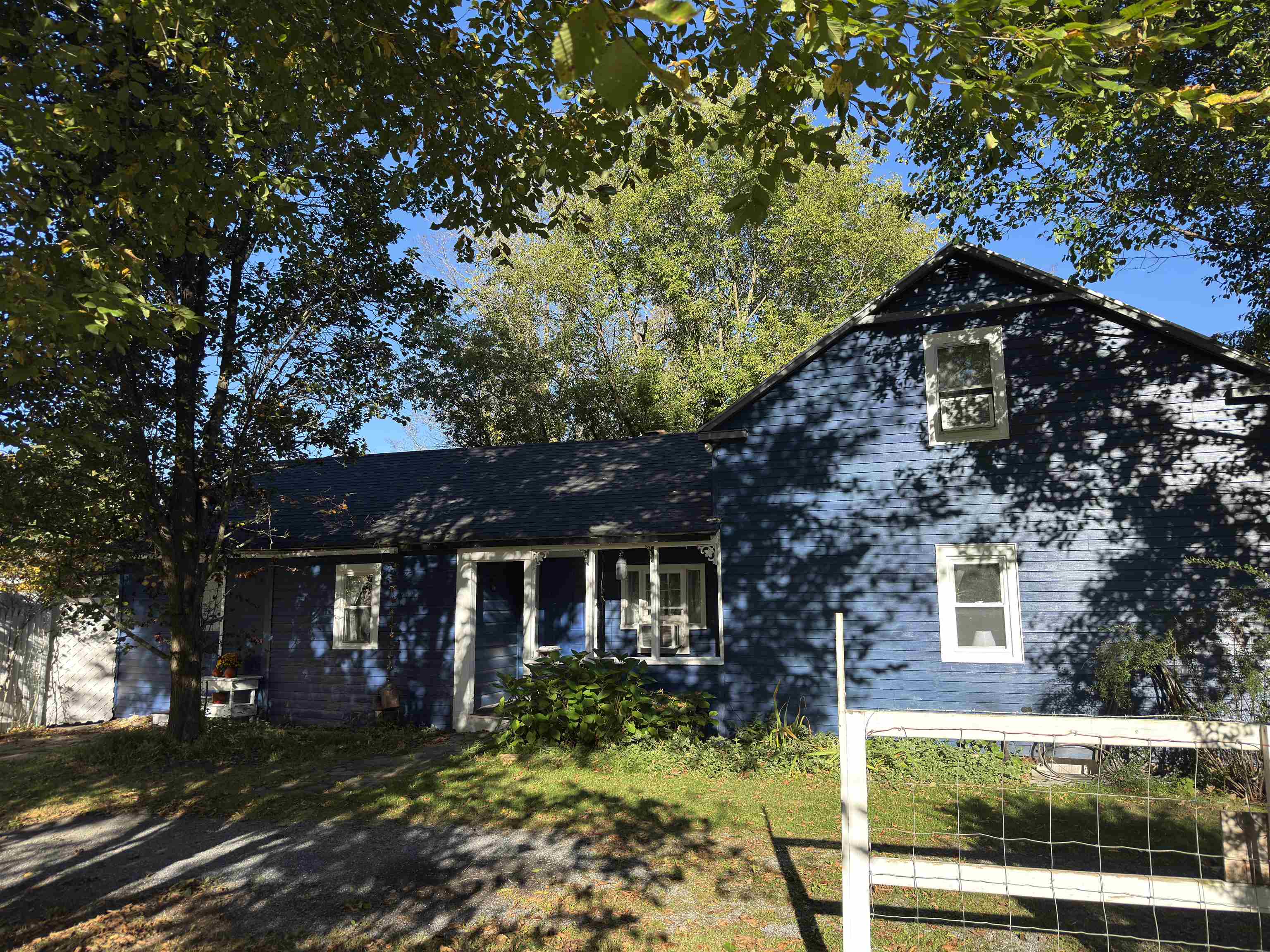 Photo 2 of Single family home for sale at 187 White Crk Rd, North Bennington, VT 05257 | MLS# 5113159 | Listing updated on 2026-10-07