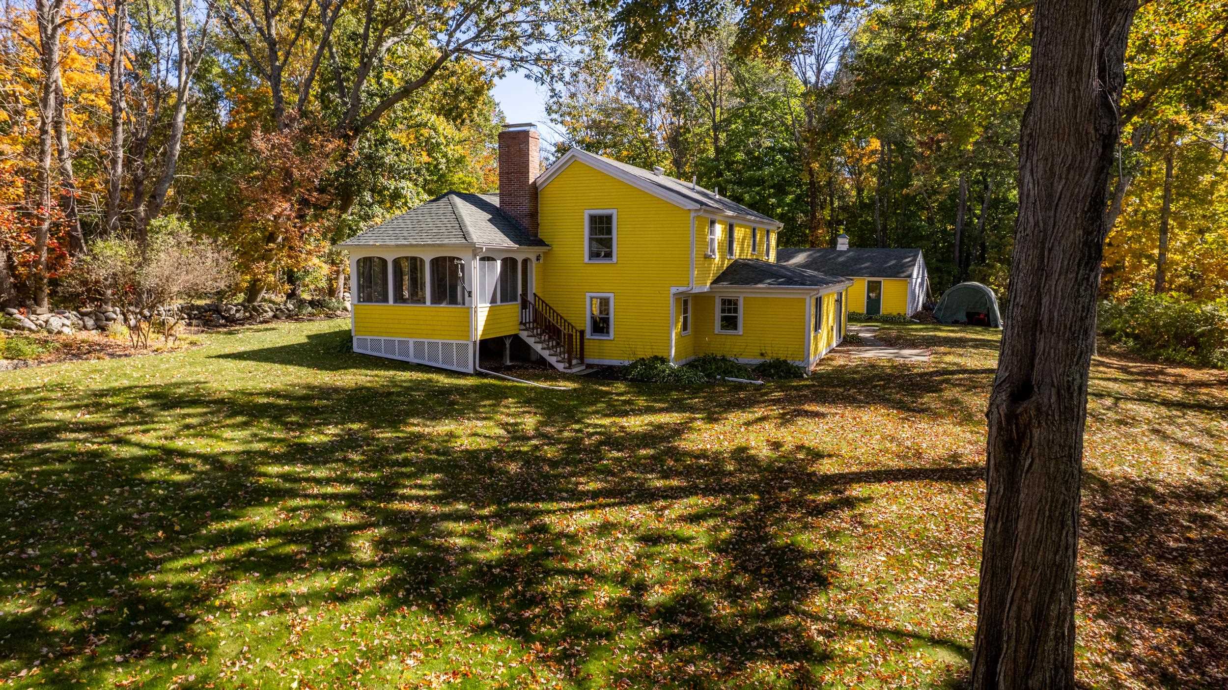 Photo 4 of Single family home for sale at 196 Bunker Hl Ave, Stratham, NH 03885 | MLS# 5113162 | Listing updated on 2026-10-07