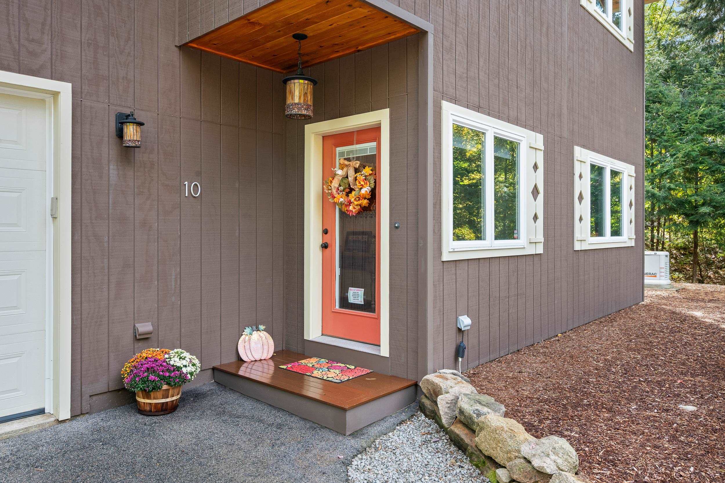 Photo 2 of Single family home for sale at 10 Wilhelm Pl, Glen, NH 03838 | MLS# 5113170 | Listing updated on 2026-10-07
