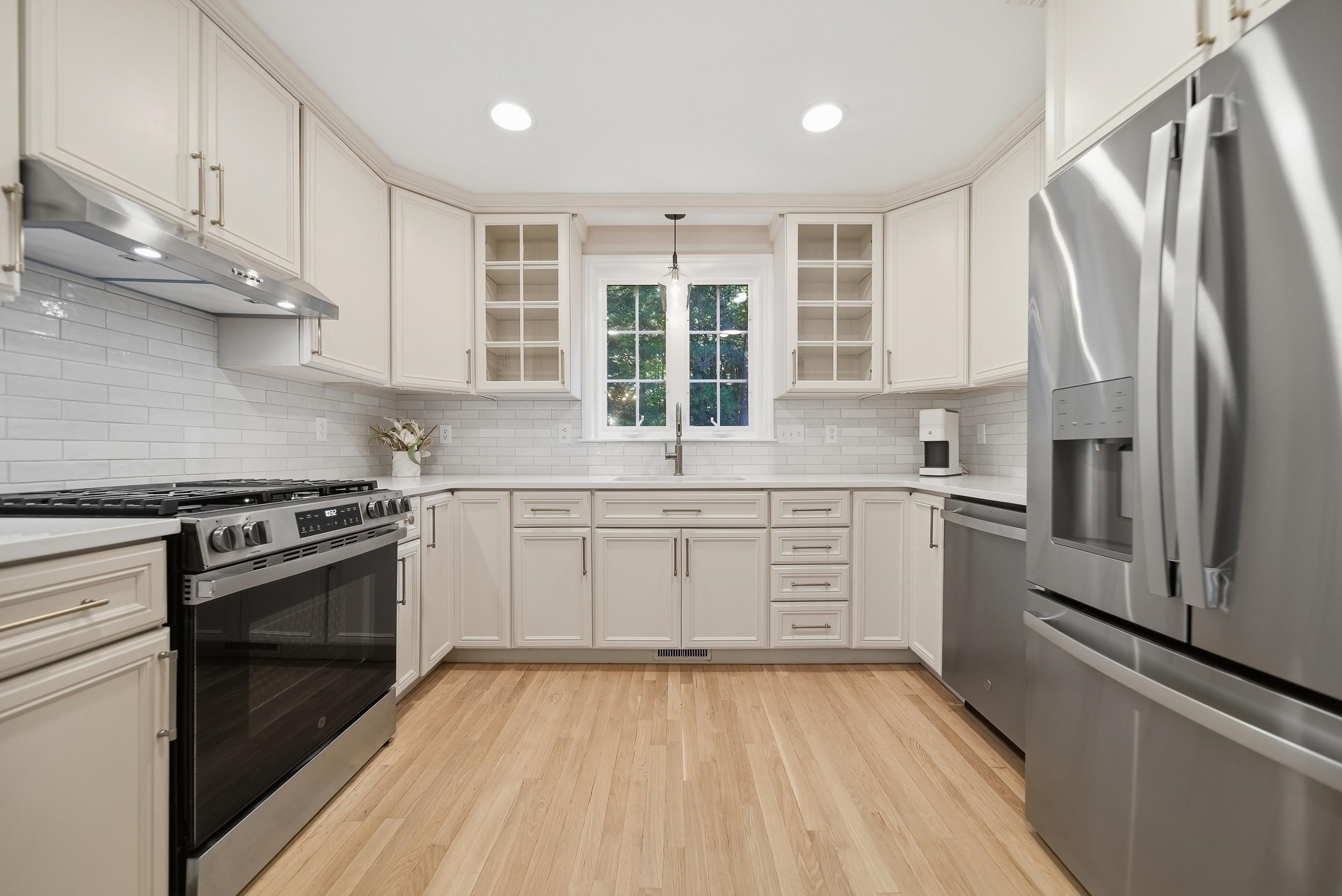 Photo 3 of Condo for sale at 17 Glencliff Way, Nashua, NH 03063 | MLS# 5113202 | Listing updated on 2026-10-08