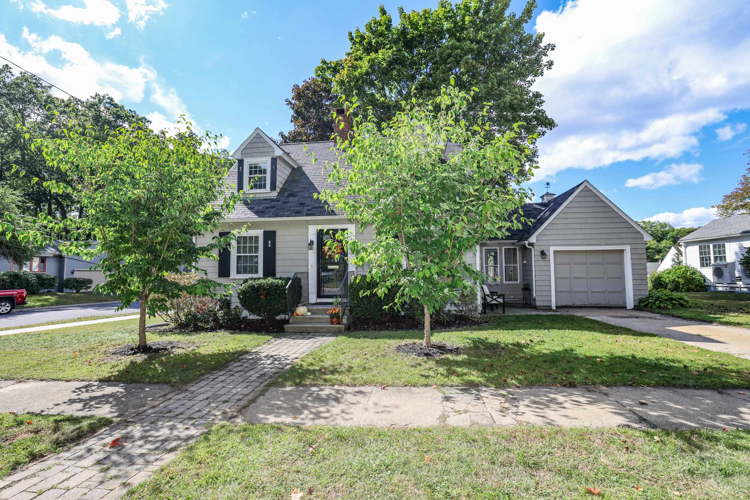 Photo 2 of Single family home for sale at 1138 Hall St, Manchester, NH 03104 | MLS# 5113255 | Listing updated on 2026-10-07