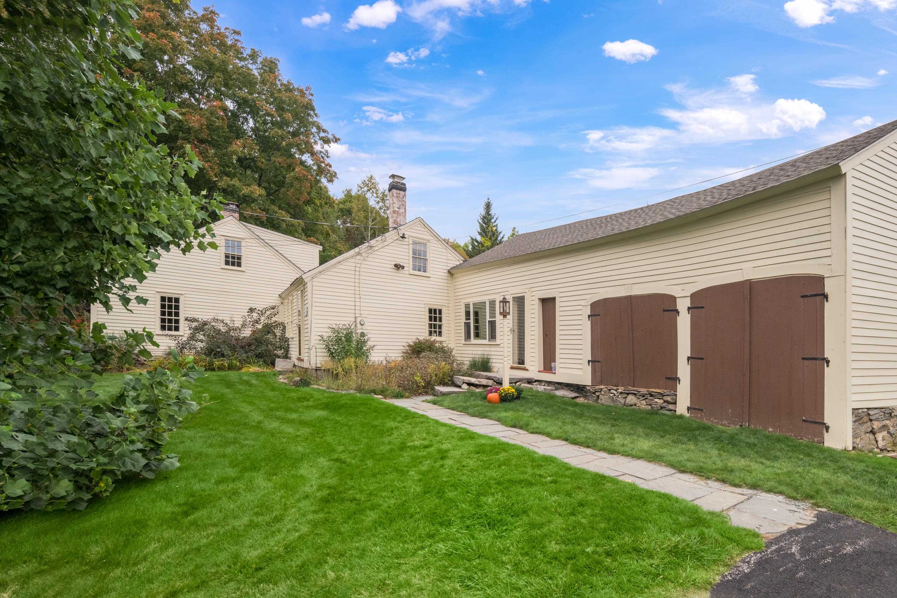 Photo 3 of Single family home for sale at 376 Ridge Rd, Northwood, NH 03261 | MLS# 5113298 | Listing updated on 2026-10-07