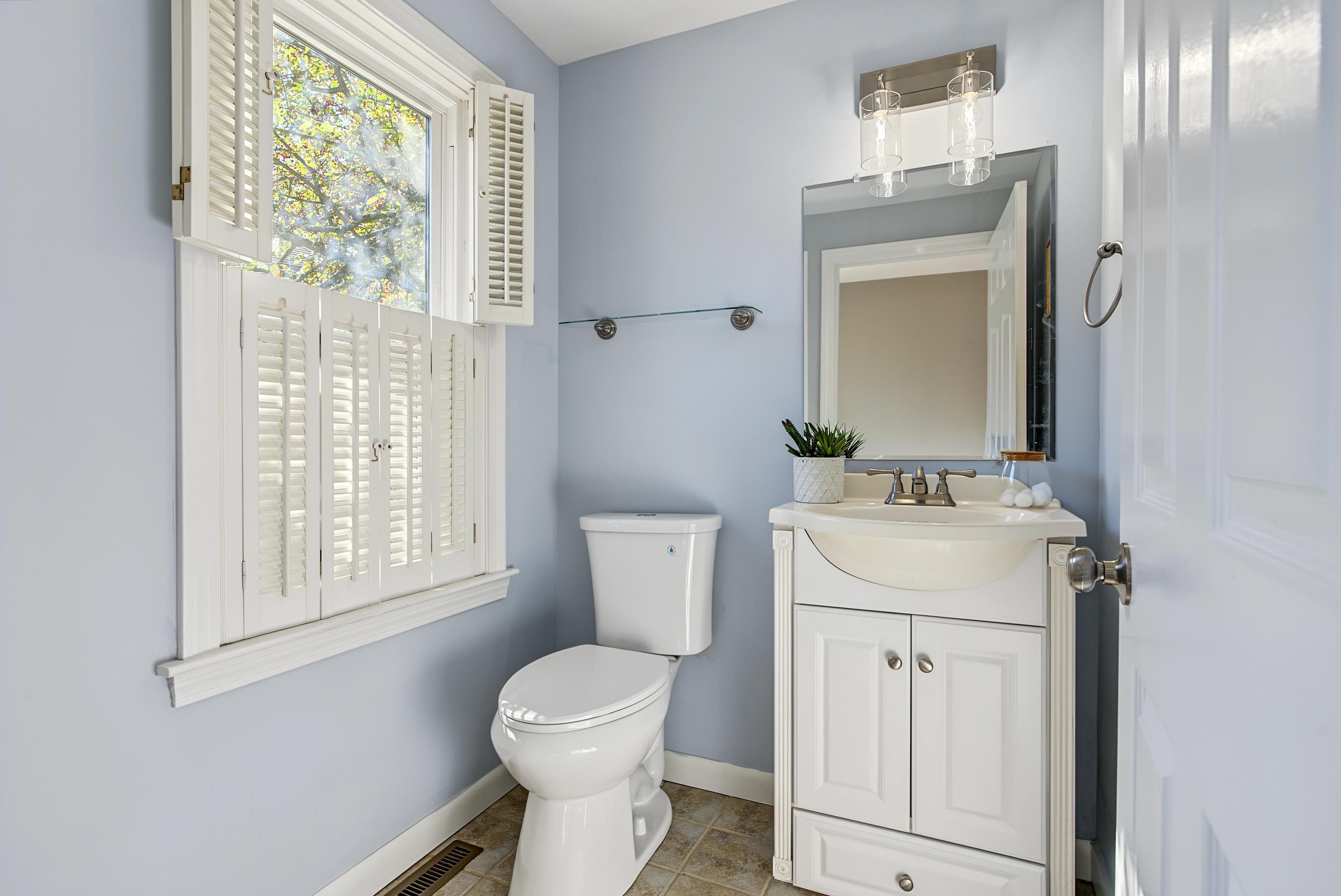 Photo 2 of Townhouse for sale at 10 Surrey Run #10, Dover, NH 03820 | MLS# 5113300 | Listing updated on 2026-10-07