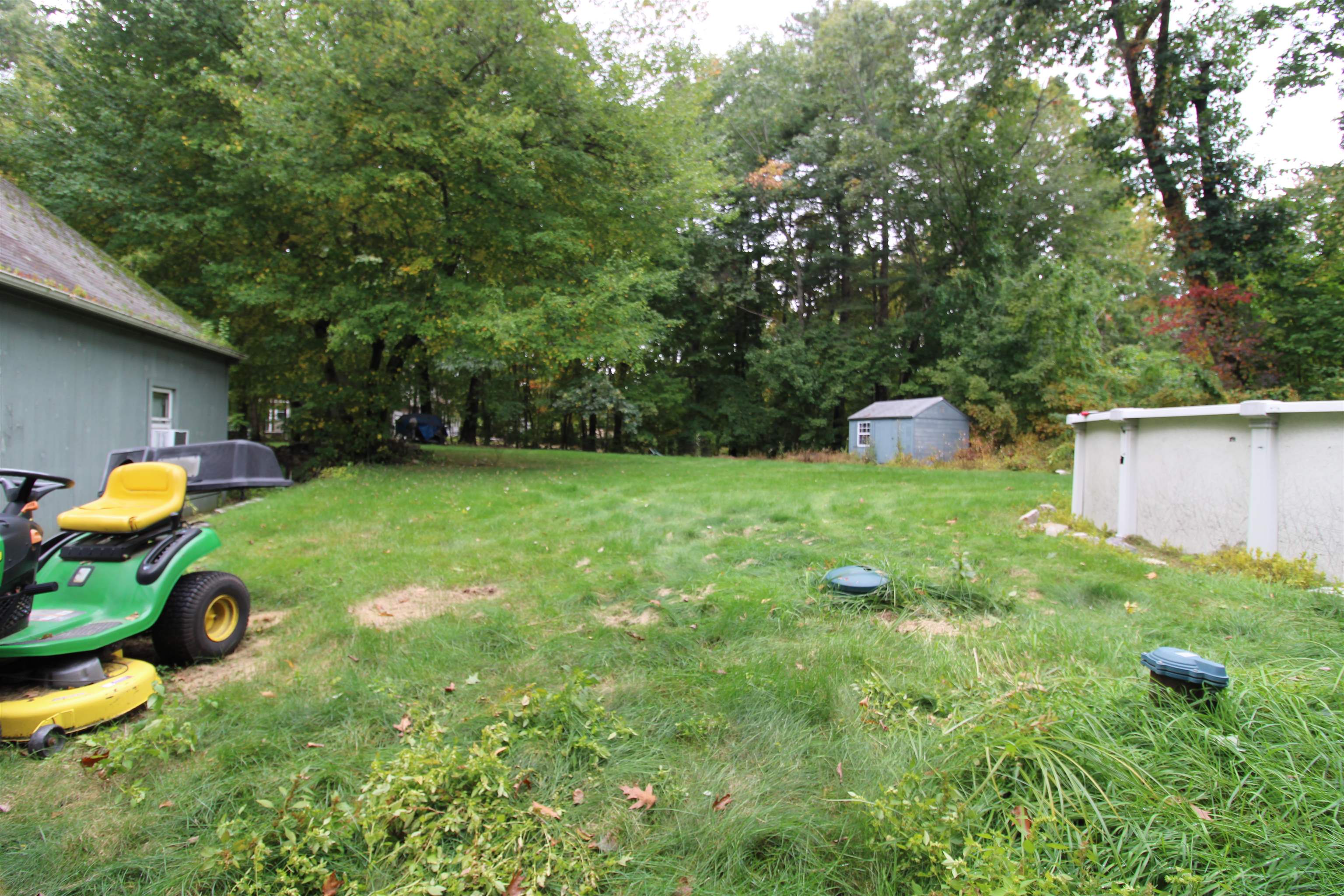 Photo 4 of Single family home for sale at 6 Beaver Path, Hudson, NH 03051 | MLS# 5113308 | Listing updated on 2026-10-07
