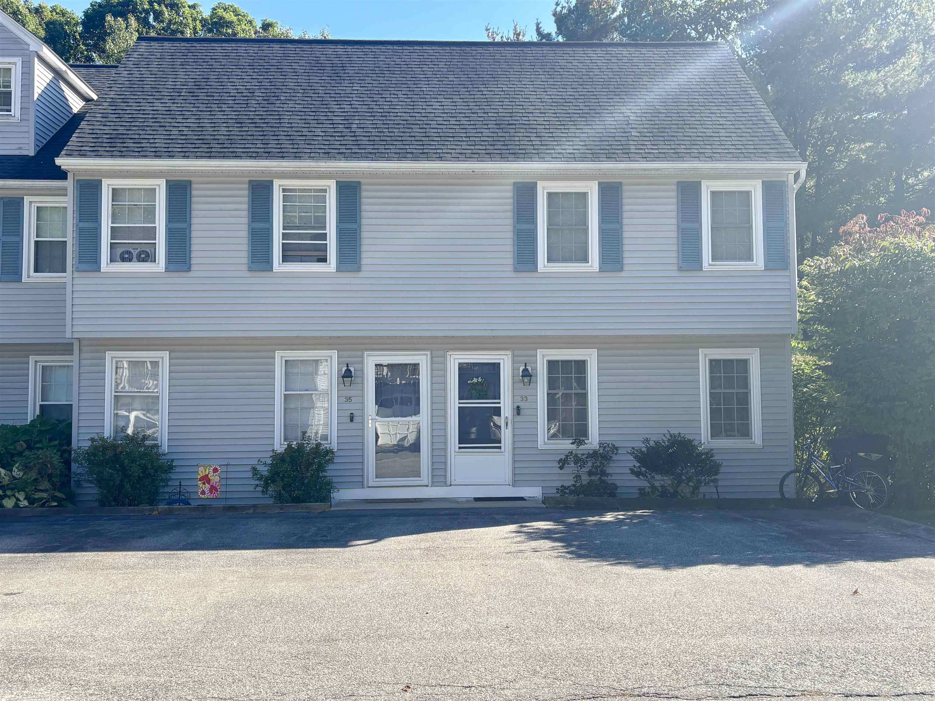 Photo 2 of Townhouse for sale at 35 Hawkstead Holw, Nashua, NH 03063 | MLS# 5113352 | Listing updated on 2026-10-18