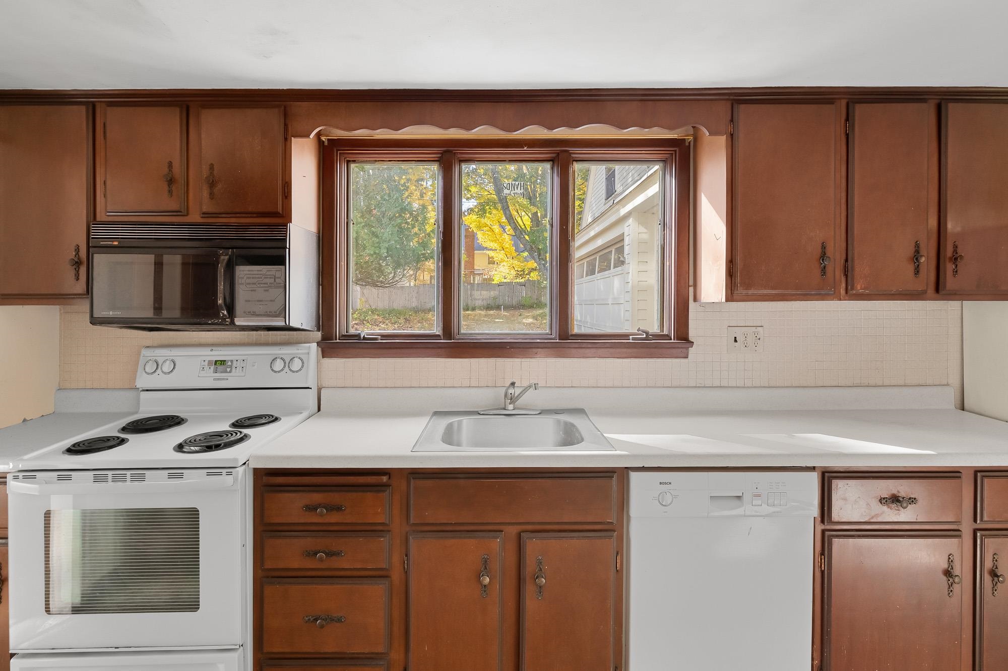 Photo 4 of Single family home for sale at 1115 Brookfield Rd, Berlin, VT 05602 | MLS# 5113389 | Listing updated on 2026-10-08