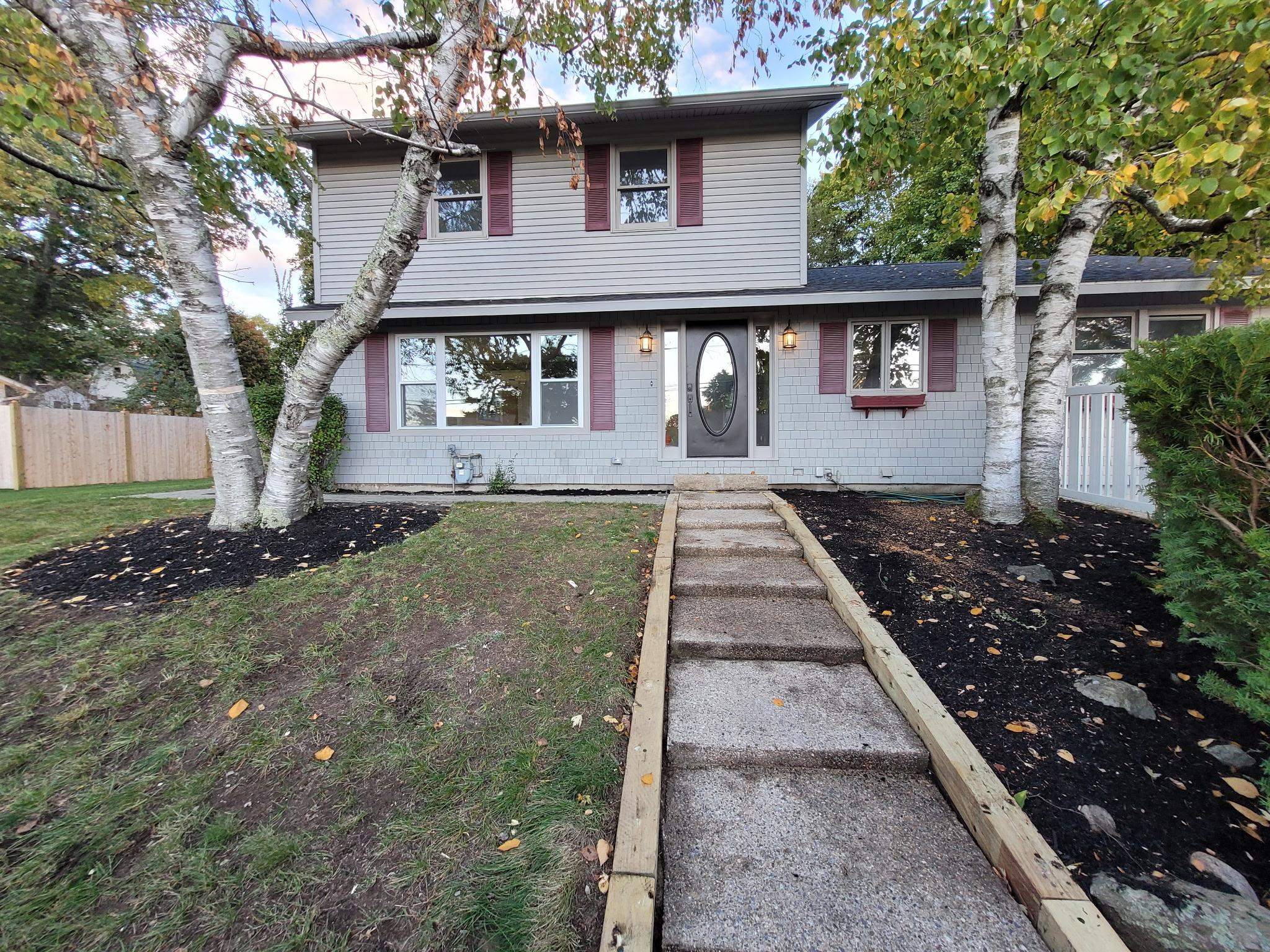 Photo 3 of Single family home for sale at 15 Meade St, Nashua, NH 03064 | MLS# 5114323 | Listing updated on 2026-10-17