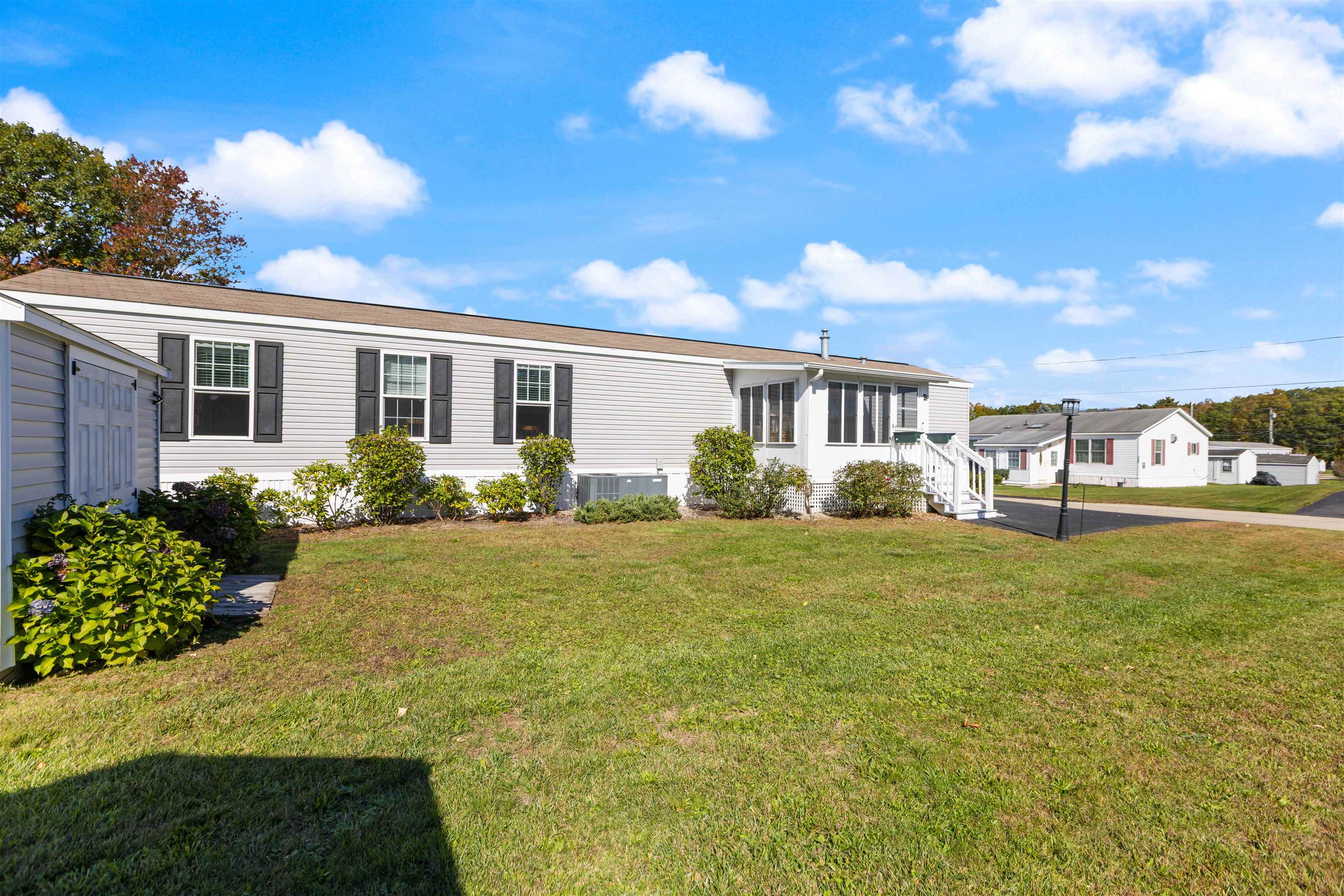 Photo 3 of Manufactured home for sale at 150 Garden St, Seabrook, NH 03874 | MLS# 5114719 | Listing updated on 2026-10-17
