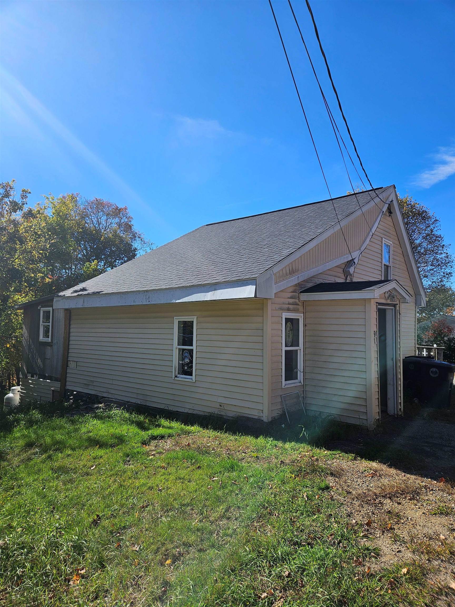 Photo 2 of Single family home for sale at 91 Munroe St, Franklin, NH 03235 | MLS# 5114746 | Listing updated on 2026-10-17