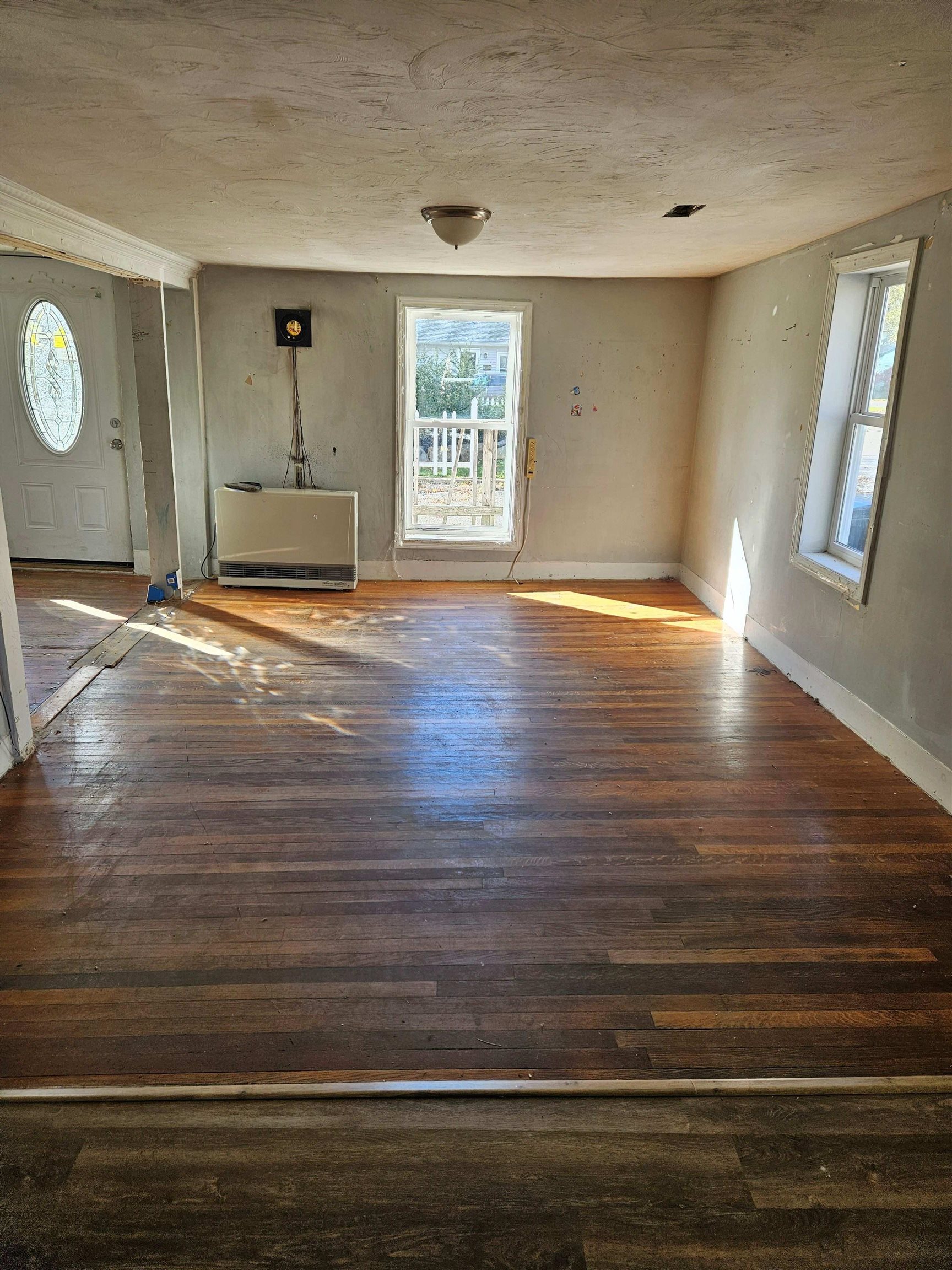 Photo 3 of Single family home for sale at 91 Munroe St, Franklin, NH 03235 | MLS# 5114746 | Listing updated on 2026-10-17