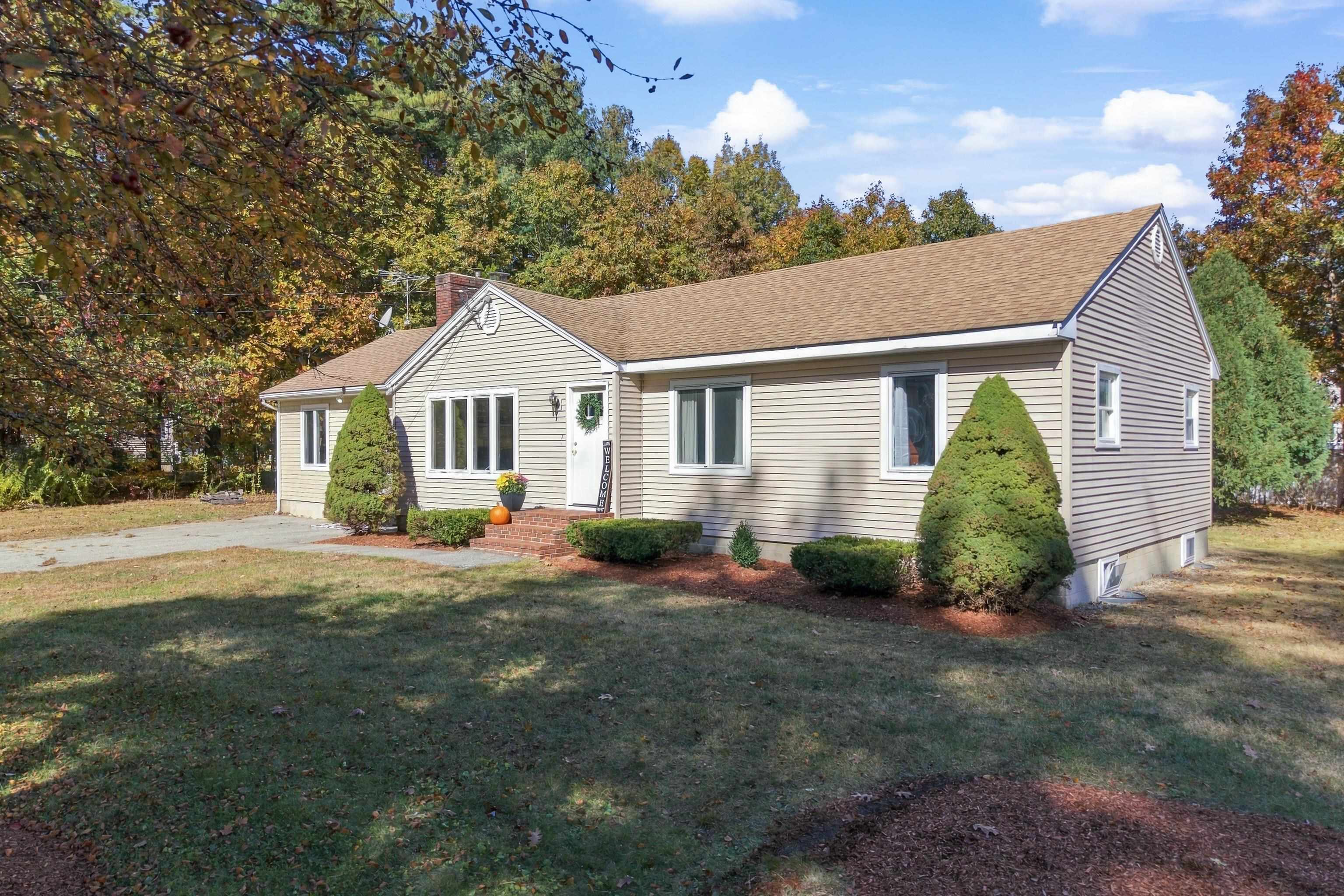 Photo 3 of Single family home for sale at 7 Tokanel Rd, Windham, NH 03087 | MLS# 5114760 | Listing updated on 2026-10-23