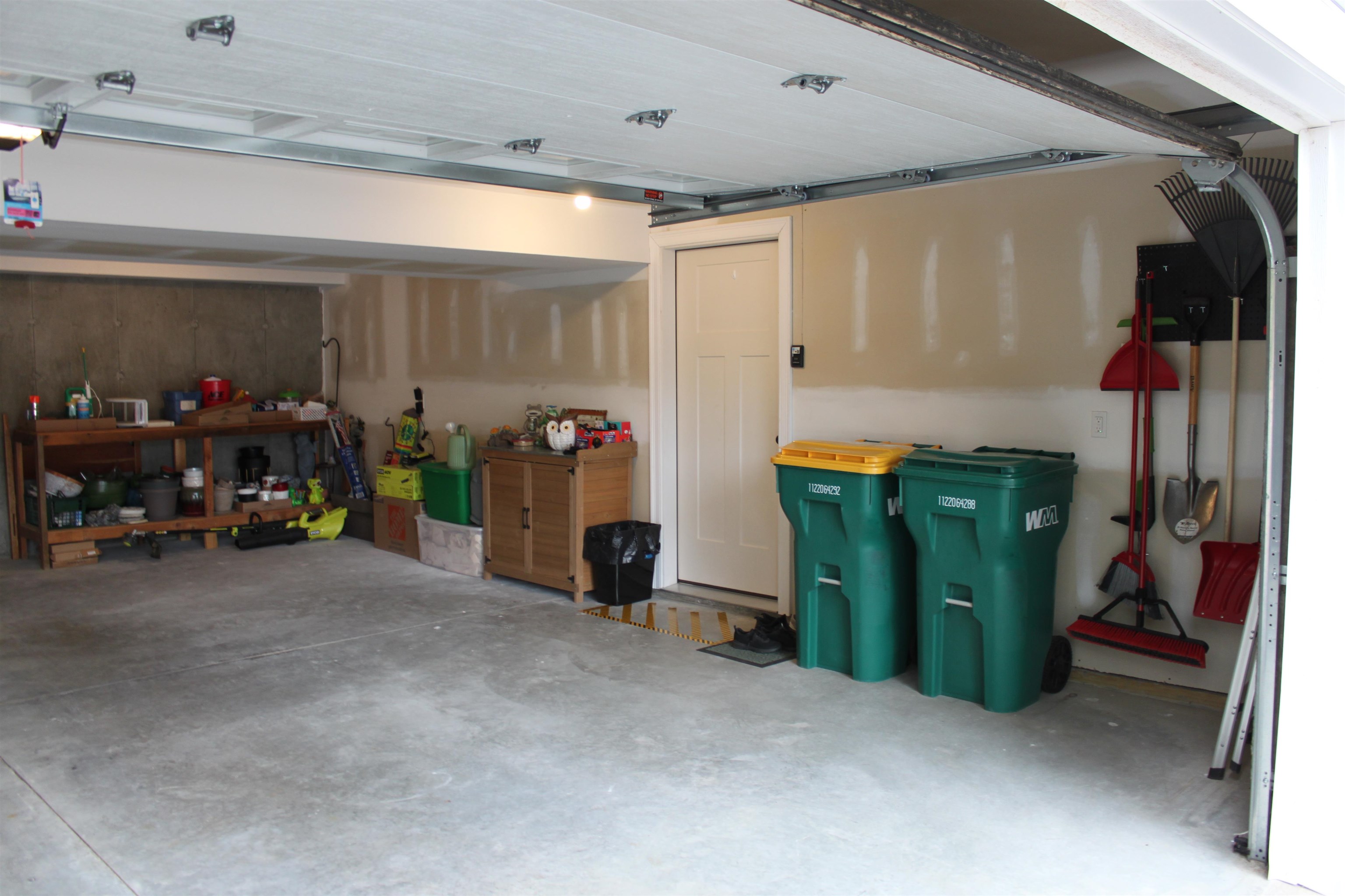 Photo 3 of Single family home for sale at 148 Old Dover Rd, Rochester, NH 03867 | MLS# 5114783 | Listing updated on 2026-10-19