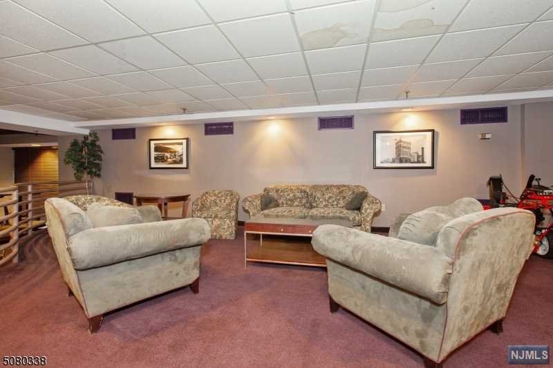 Photo 3 of Condominium at 111 Mulberry St #5H, Newark, NJ 07102 | MLS# 21032777 |  | Sold on 2022-02-02