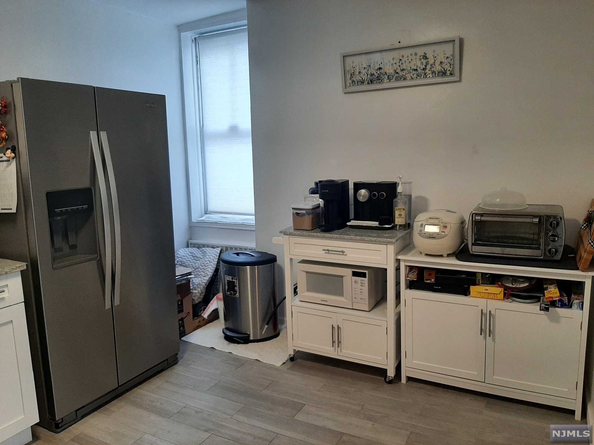 Photo 4 of Condominium at 2160 Center Ave #5I, Fort Lee, NJ 07024 | MLS# 21035218 |  | Sold on 2022-01-28