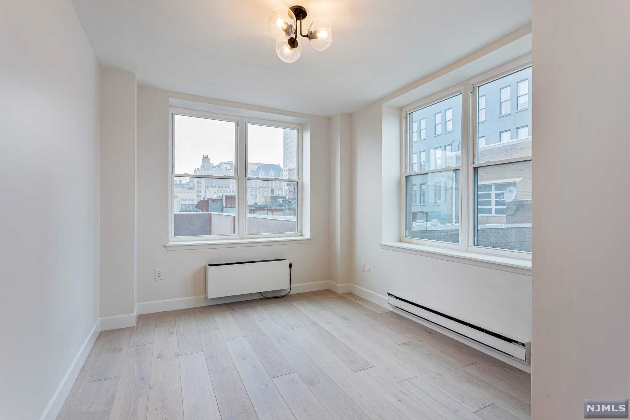 Photo 3 of Condominium at 111 Mulberry St #7E, Newark, NJ 07102 | MLS# 22020153 |  | Sold on 2022-08-01