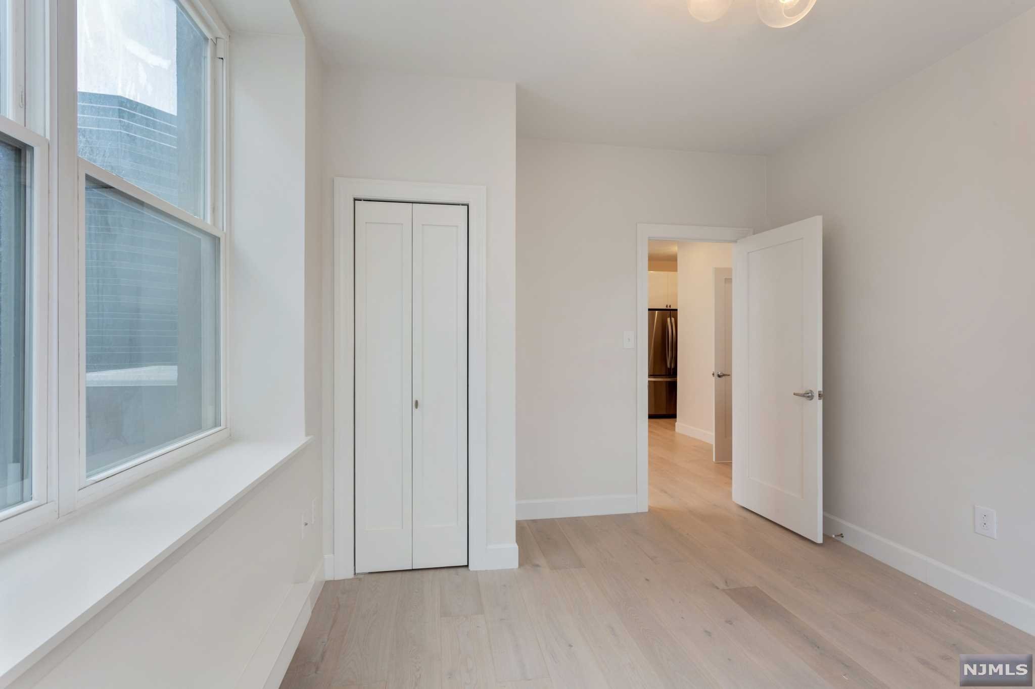 Photo 4 of Condominium at 111 Mulberry St #7E, Newark, NJ 07102 | MLS# 22020153 |  | Sold on 2022-08-01