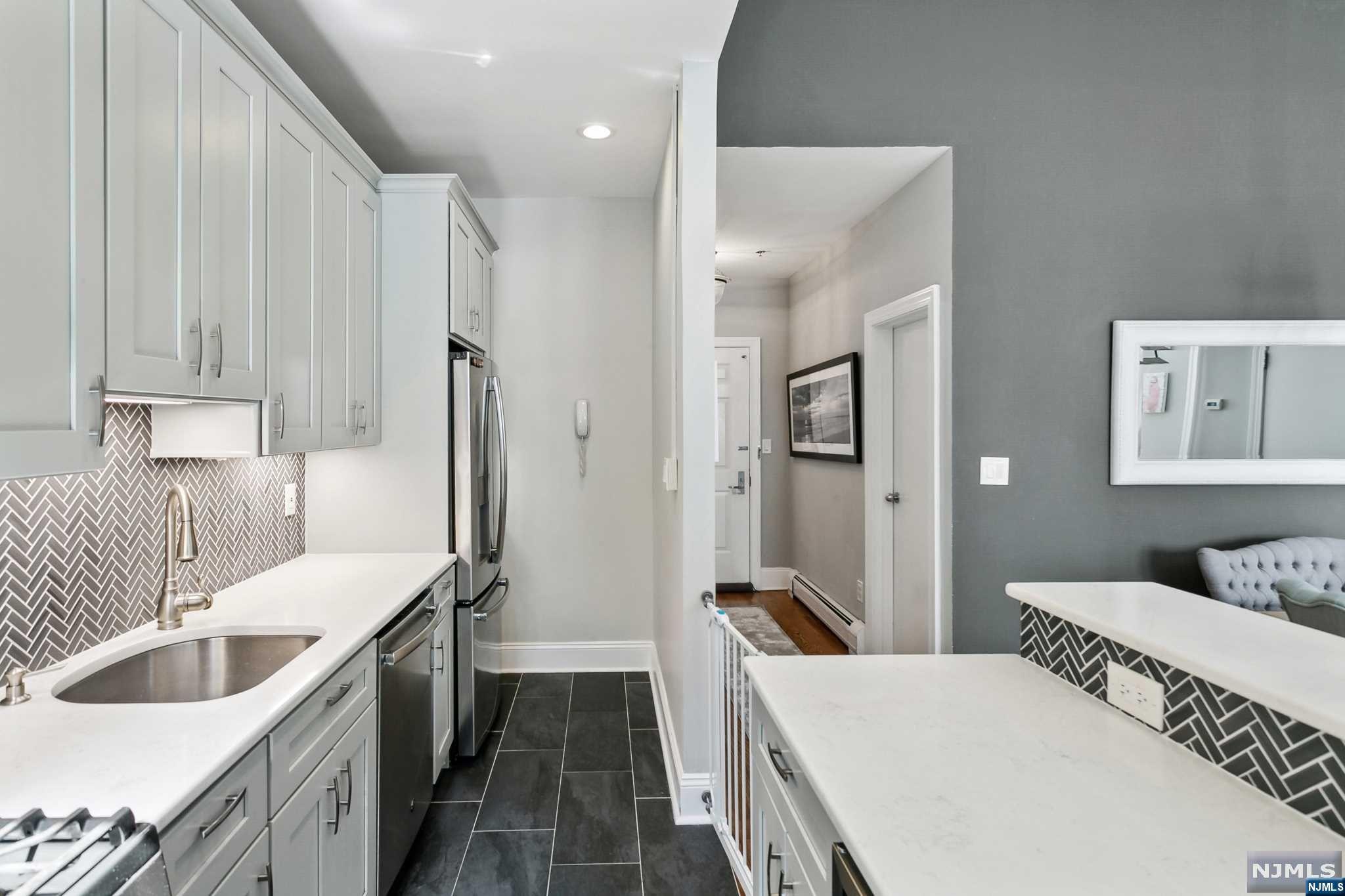 Photo 3 of Condominium at 501 Adams St #3K, Hoboken, NJ 07030 | MLS# 22034978 |  | Sold on 2022-12-06
