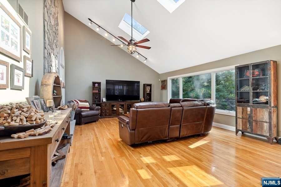 8 Craven Road — photo 4