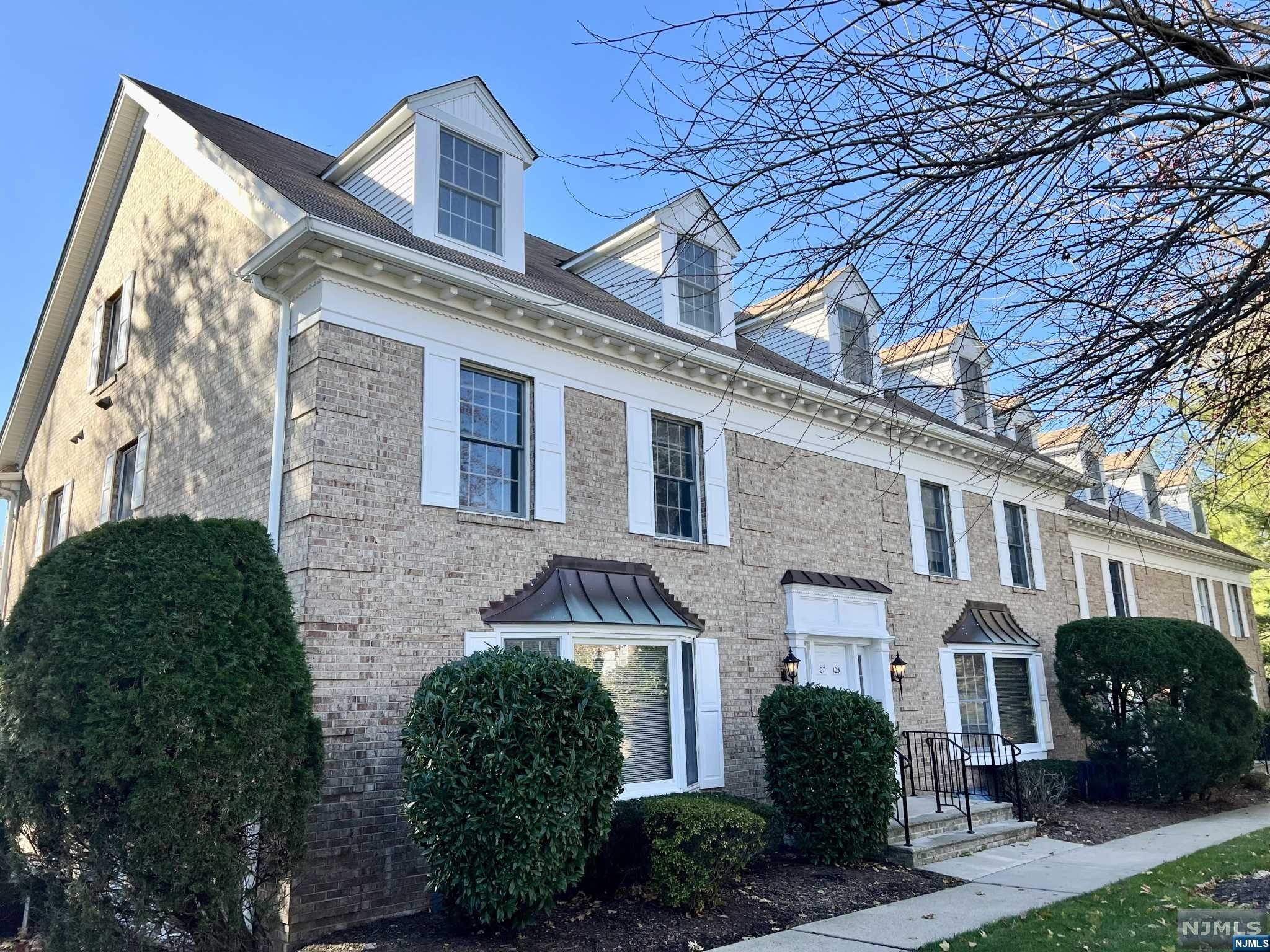 MLS Number 22042223 - 2 bed,2 bath, Condo/Coop/Townhouse Property for ...