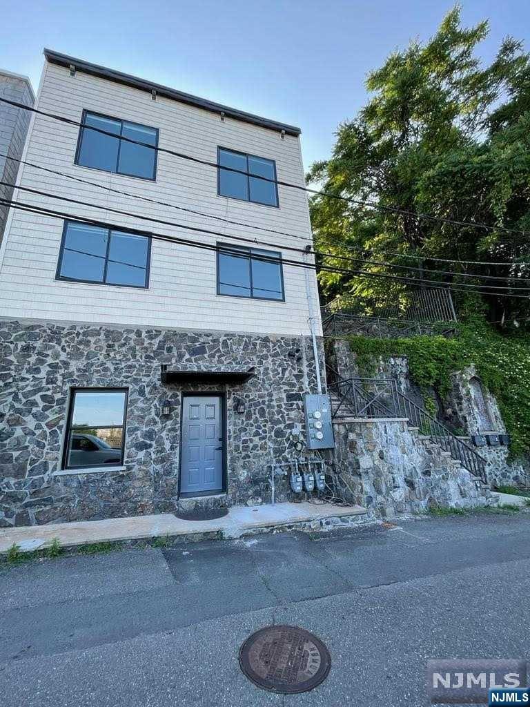 9009 Riverside Place Unit 3 - Photo 1