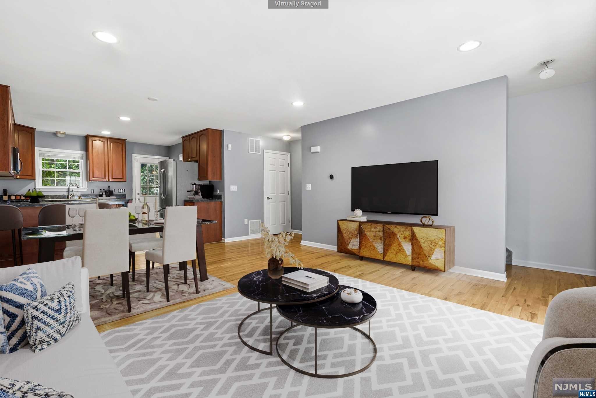 15 Zabriskie St #1505, Hackensack, NJ 07601