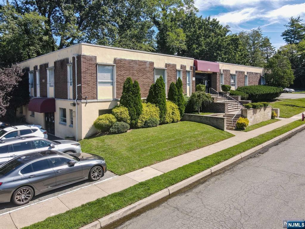 42 Werimus Road, Woodcliff Lake, NJ, 07677