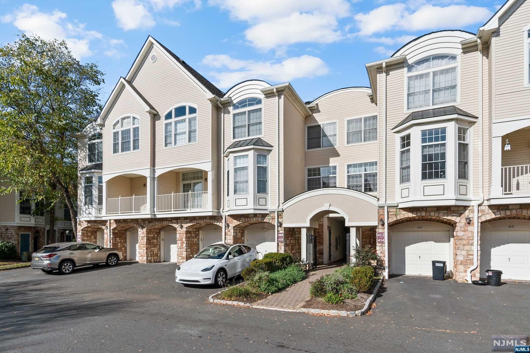 Homes for sale in Livingston, NJ | 410 Turlington Ct, Livingston, NJ 07039 | MLS# 23034441