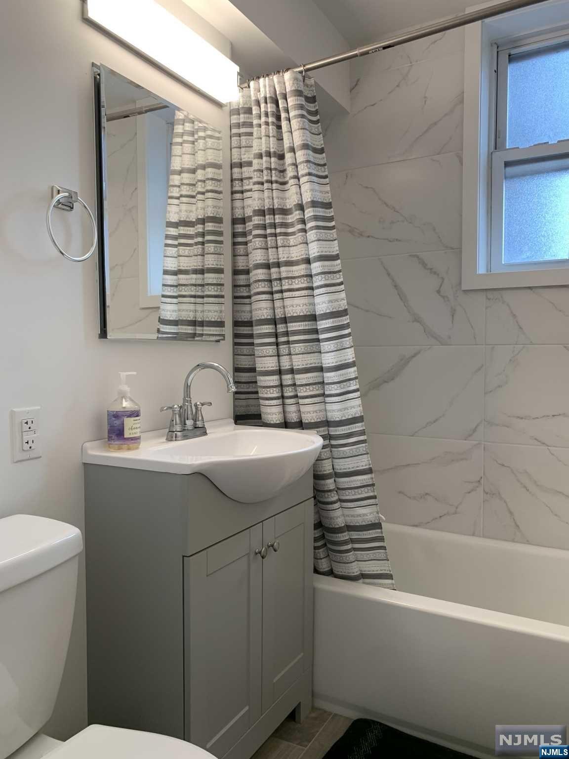 Photo 2 of Condominium at 2160 Center Ave #4I, Fort Lee, NJ 07024 | MLS# 24003343 |  | Sold on 2024-02-29