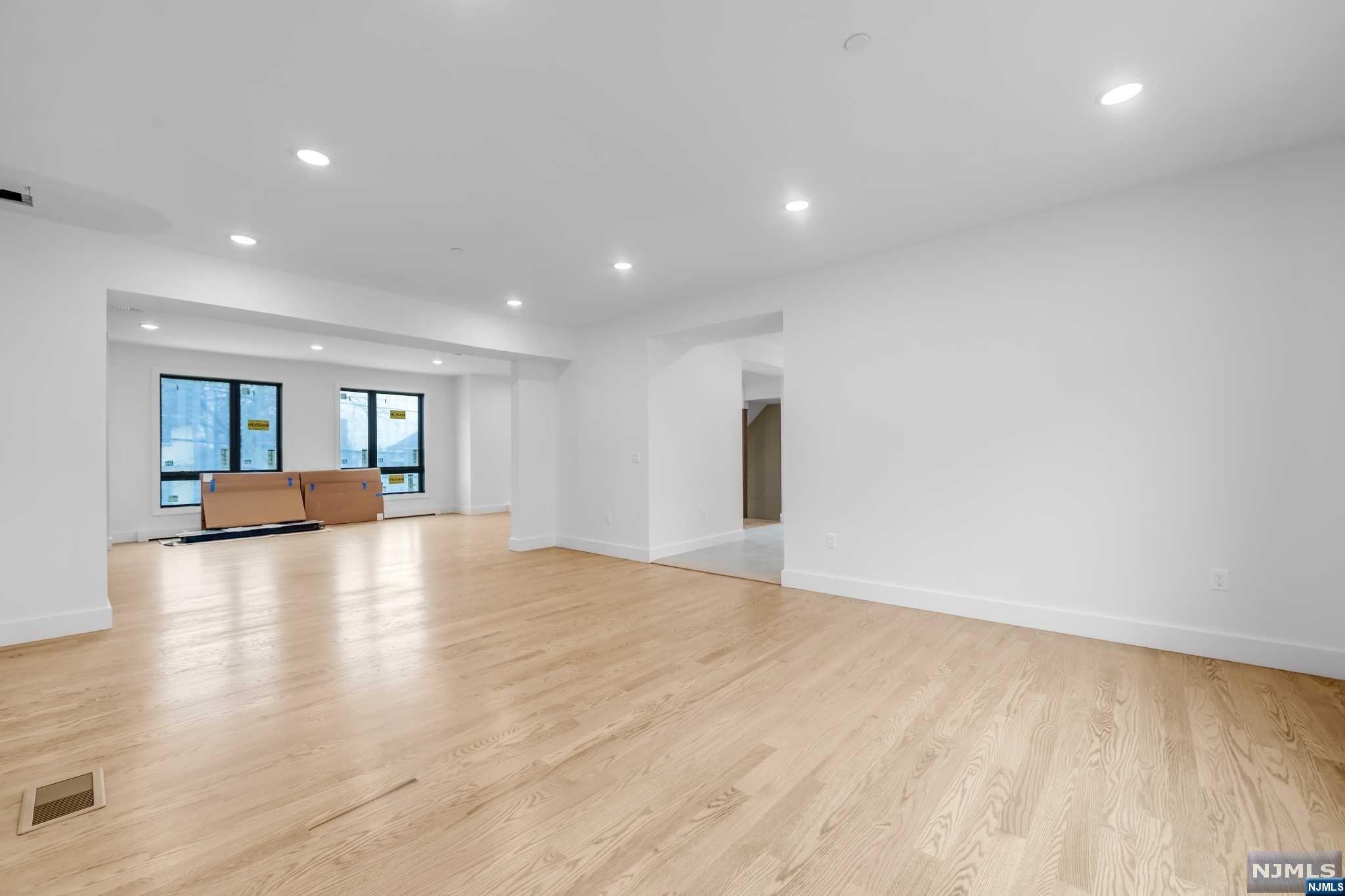 109 Henry Avenue #B — photo 10