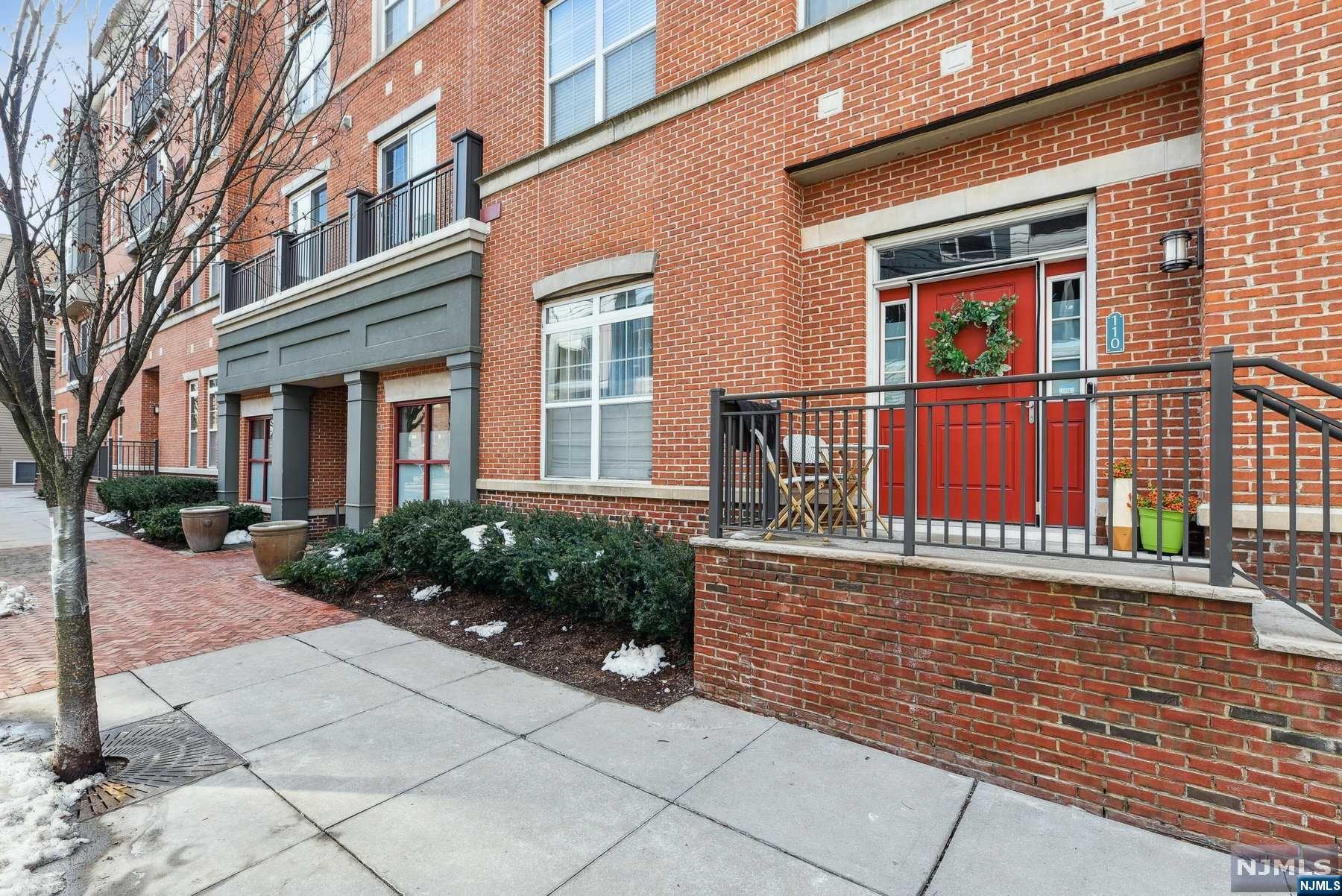 443-2nd-st-304-jersey-city-nj-07302/hzid_5fb2c1be