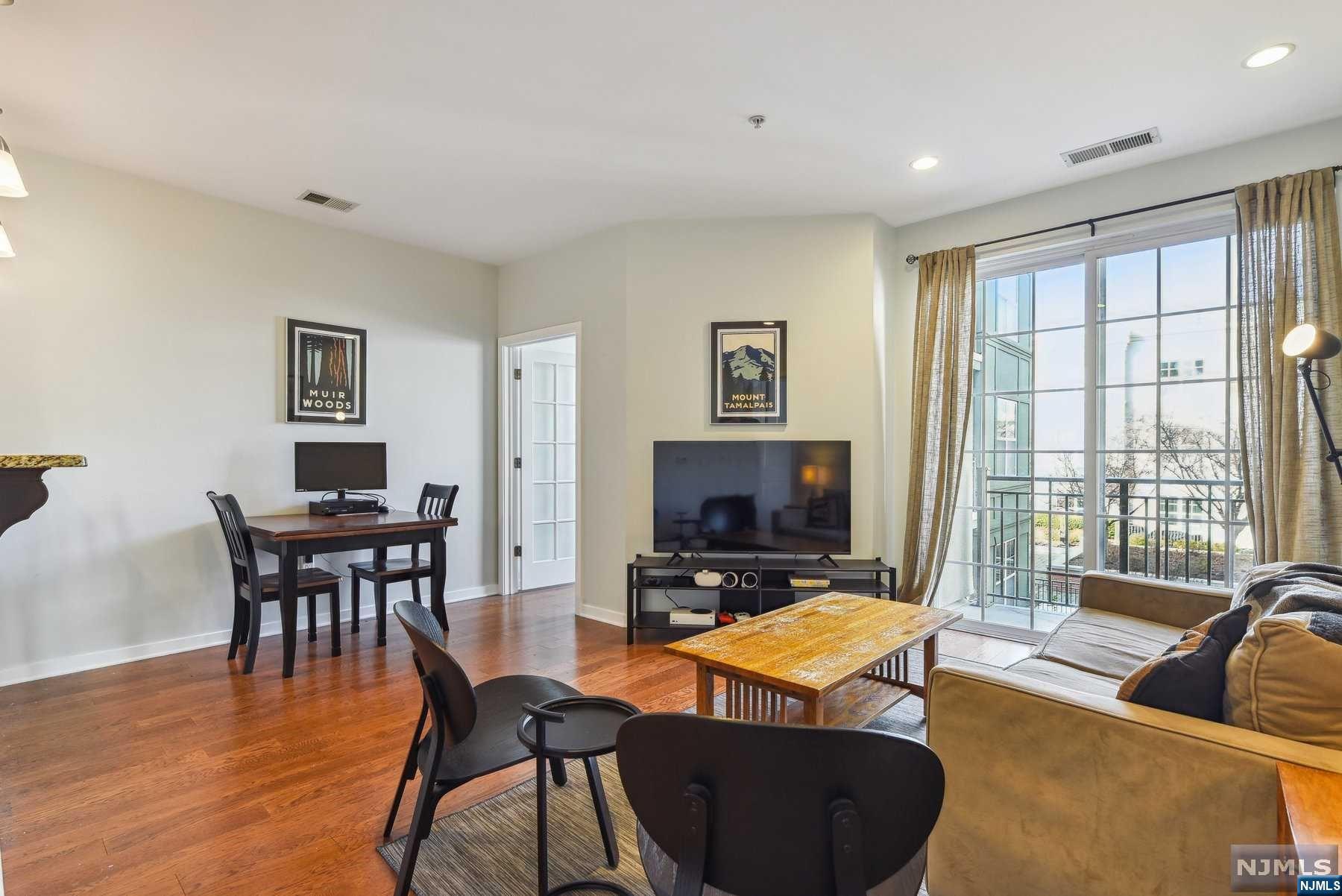 Photo 4 of Condominium at 443 2Nd St #304, Jersey City, NJ 07302 | MLS# 24006733 |  | Sold on 2024-04-26
