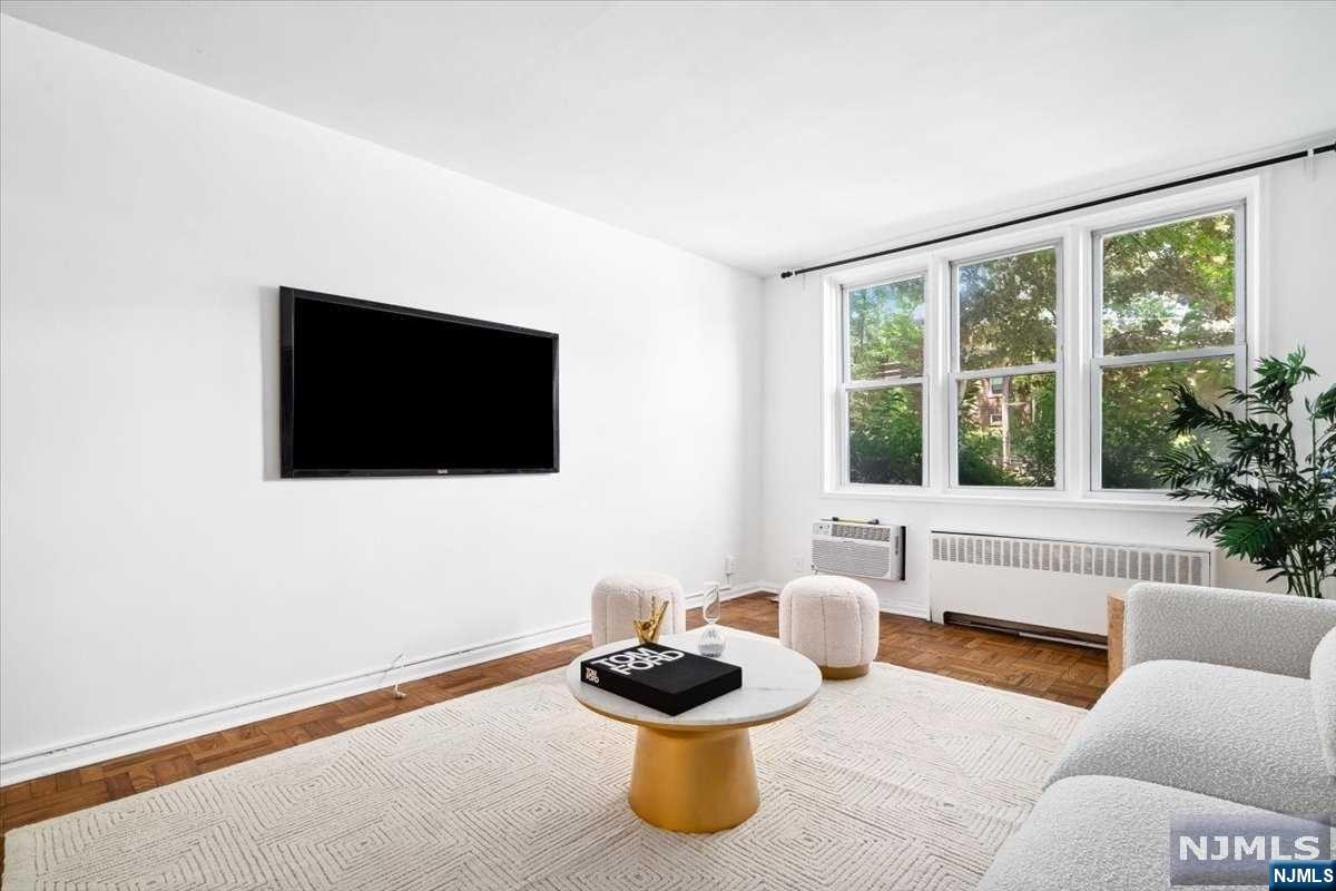 Photo 4 of Condominium at 2160 Center Ave #1M, Fort Lee, NJ 07024 | MLS# 24016795 |  | Sold on 2024-07-26