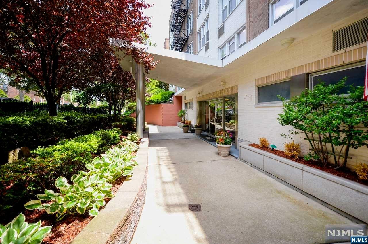 Photo 1 of Condominium at 2160 Center Ave #2F, Fort Lee, NJ 07024 | MLS# 24017412 |  | Sold on 2024-07-24