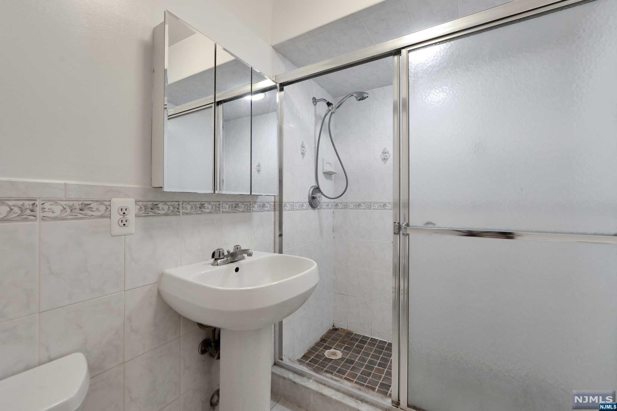 539B 3rd Street #B — photo 27