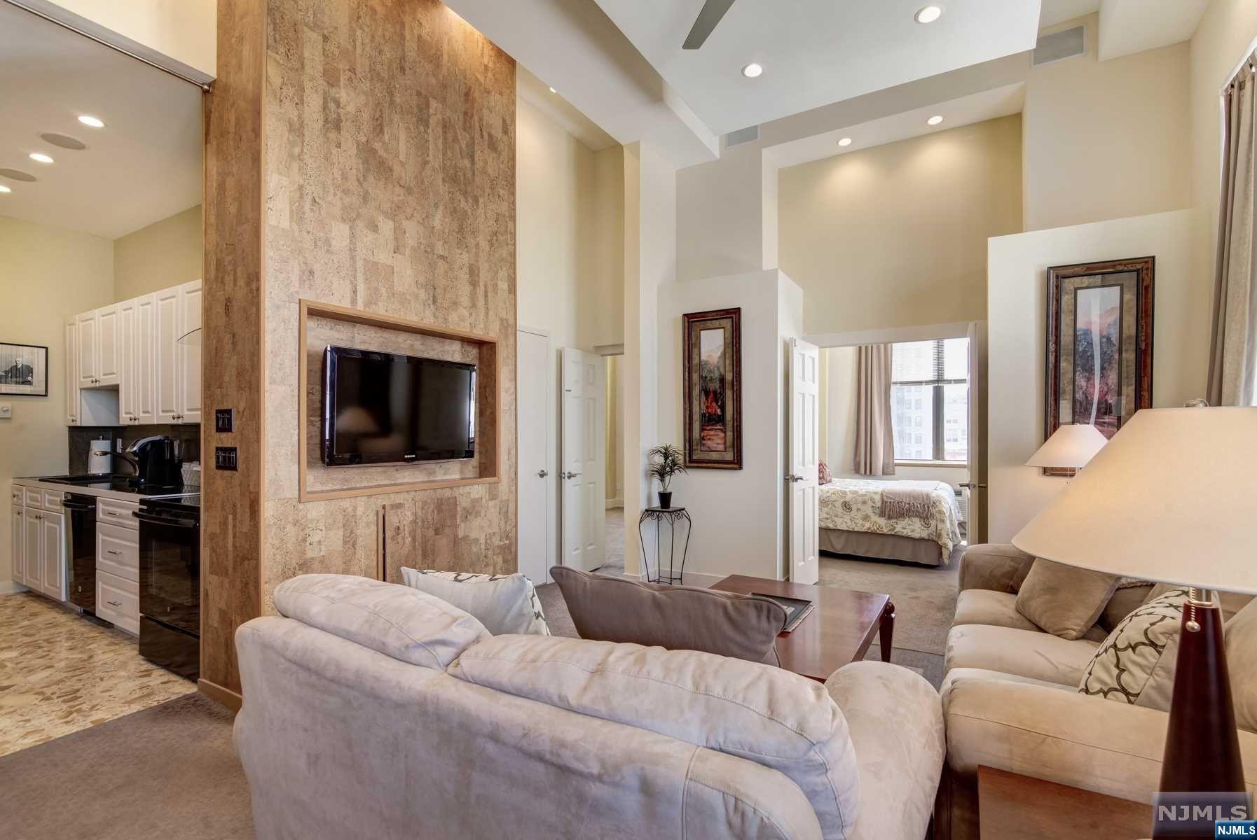 Photo 3 of Condominium at 111 Mulberry St #9D, Newark, NJ 07102 | MLS# 24019360 |  | Sold on 2024-08-05