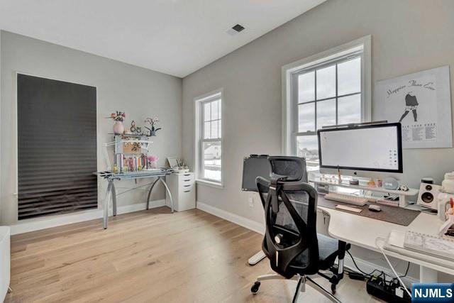 15 Roxbury Road — photo 37