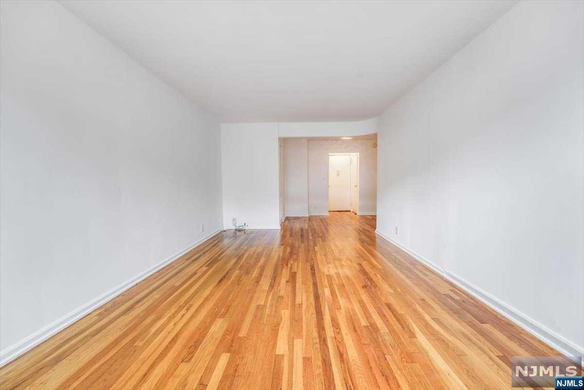 2160-center-ave-2b-fort-lee-nj-07024/hzid_8195f8ad