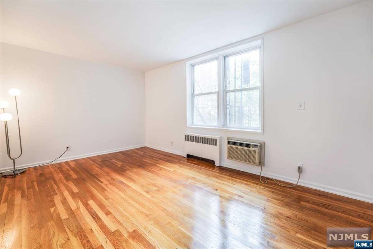 Photo 4 of Condominium at 2160 Center Ave #2B, Fort Lee, NJ 07024 | MLS# 24024004 |  | Sold on 2024-09-10